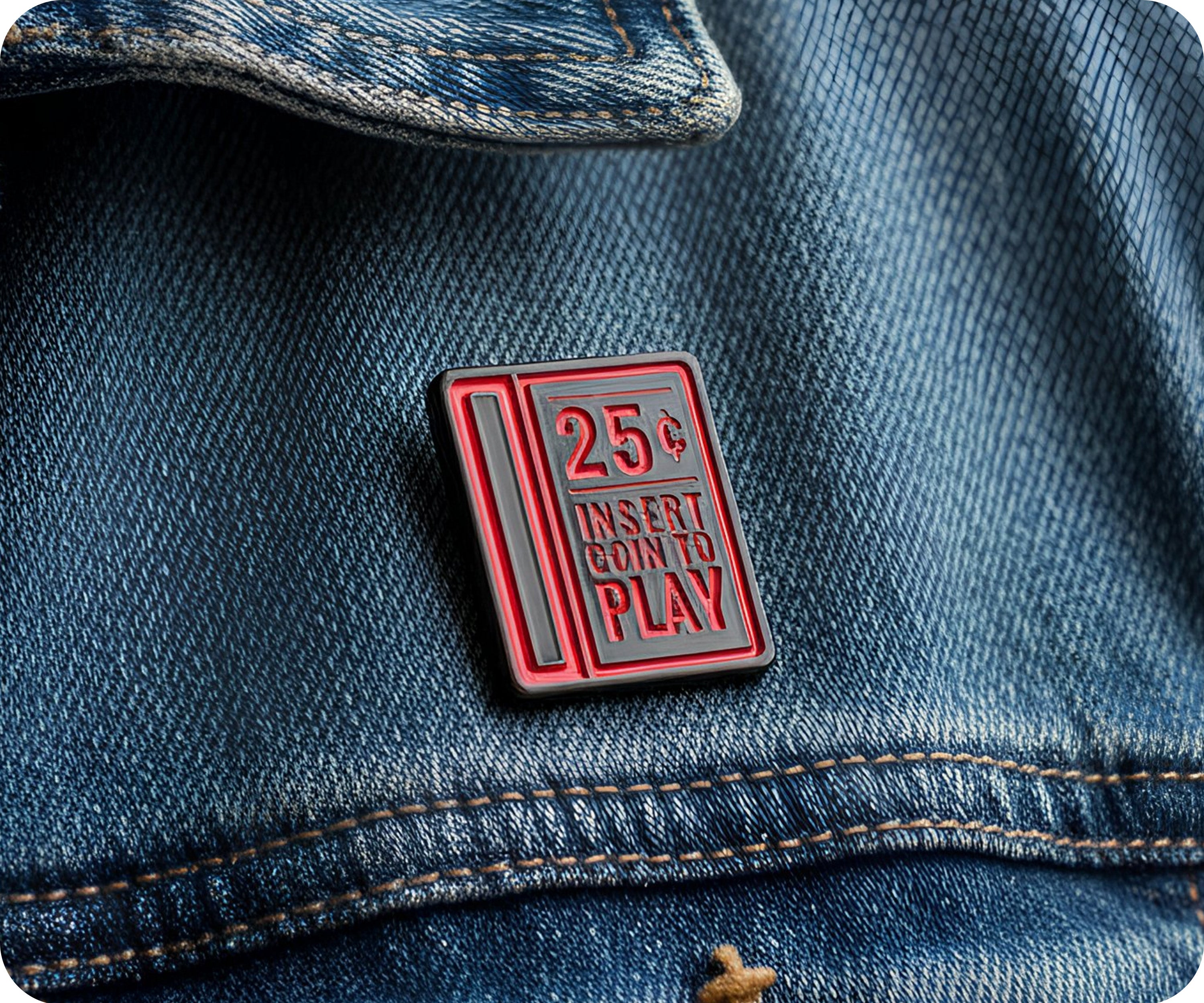 Pin con Insignia "Insertar Moneda para Jugar 25c" Imagen secundaria del producto