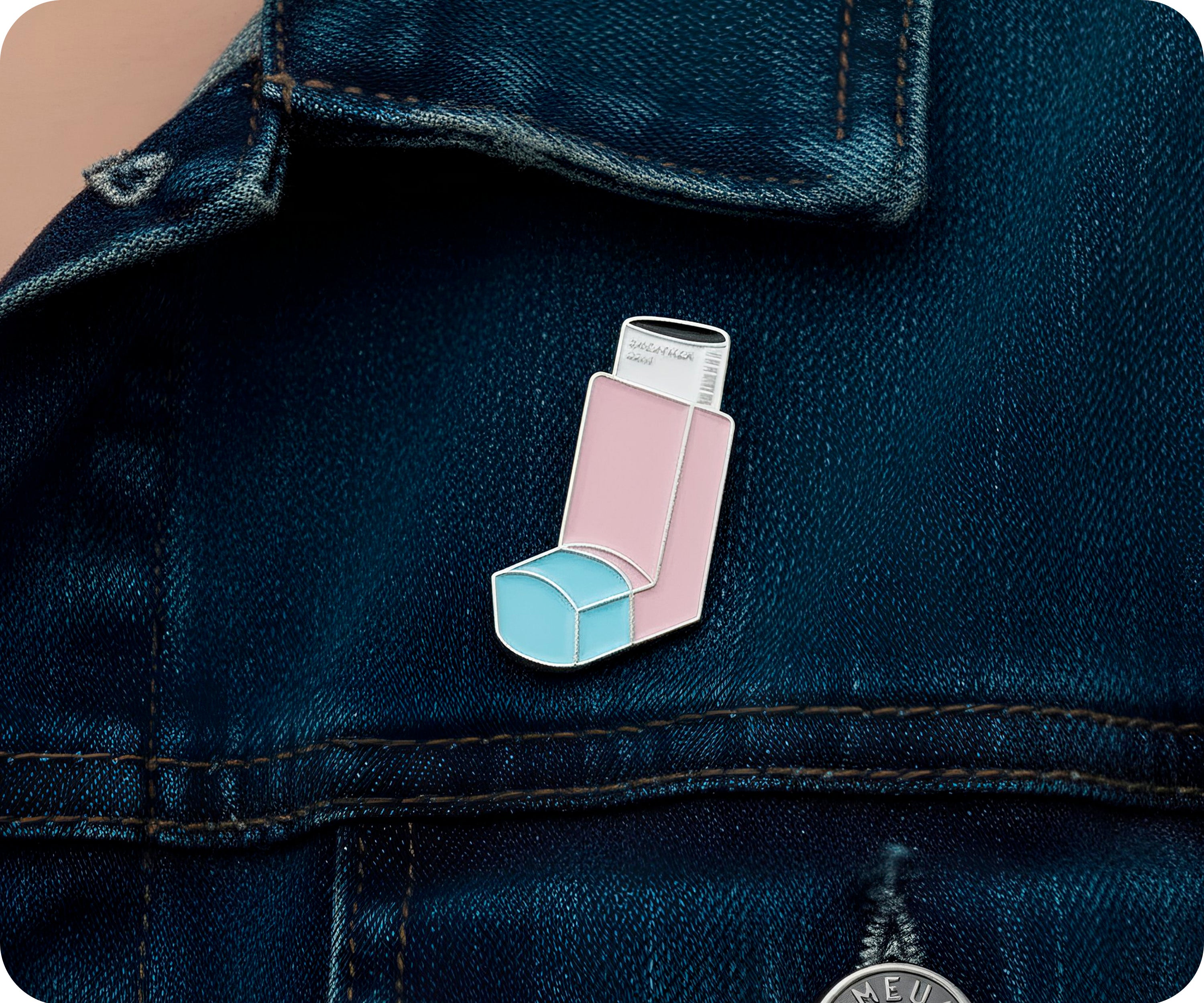 Insignia de pin de inhalador para el asma Imagen secundaria del producto