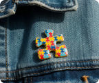 Pin de concienciación sobre el autismo