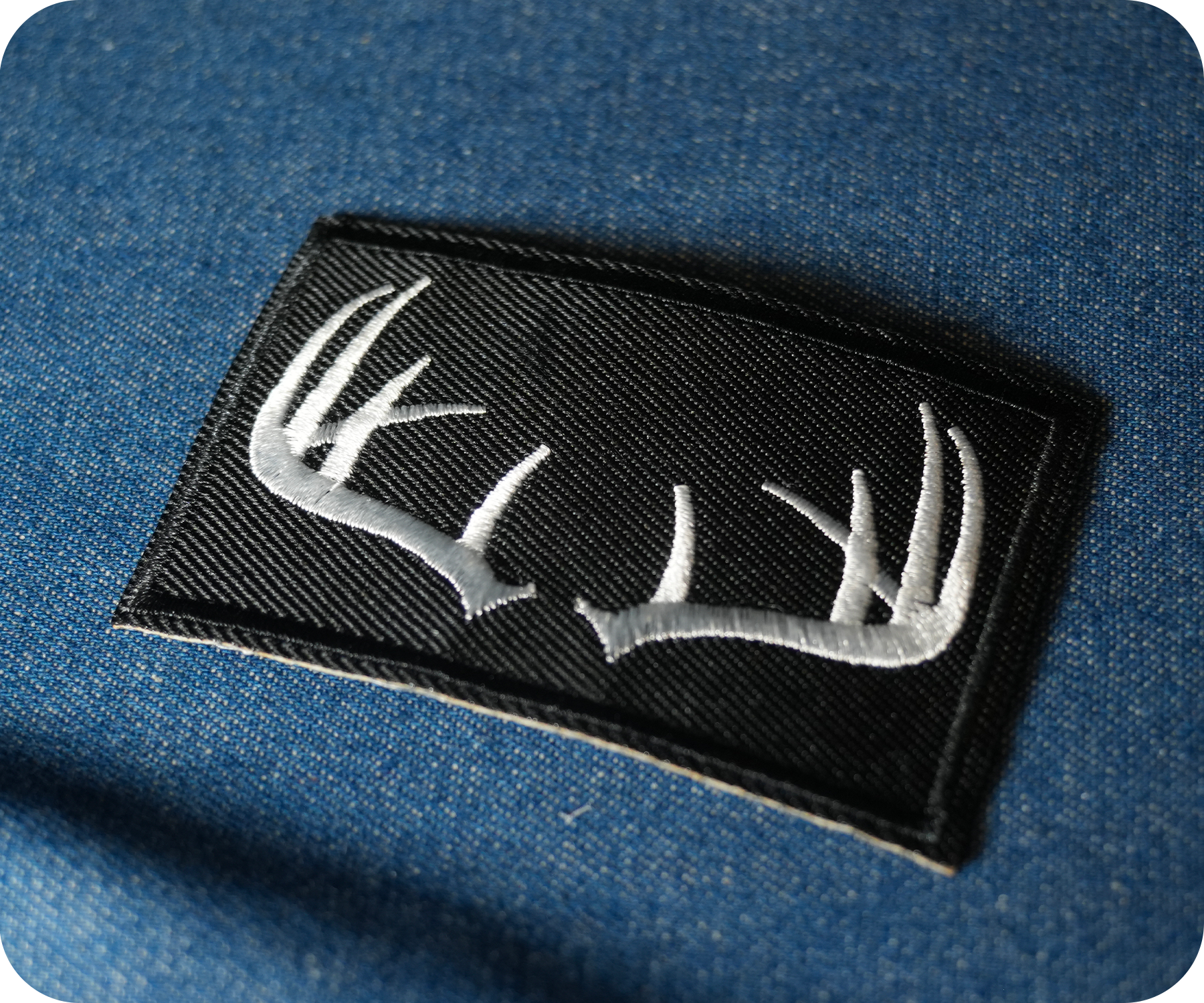Deer Antlers Hunting Black Iron On Patch (7.8 x 5cm)