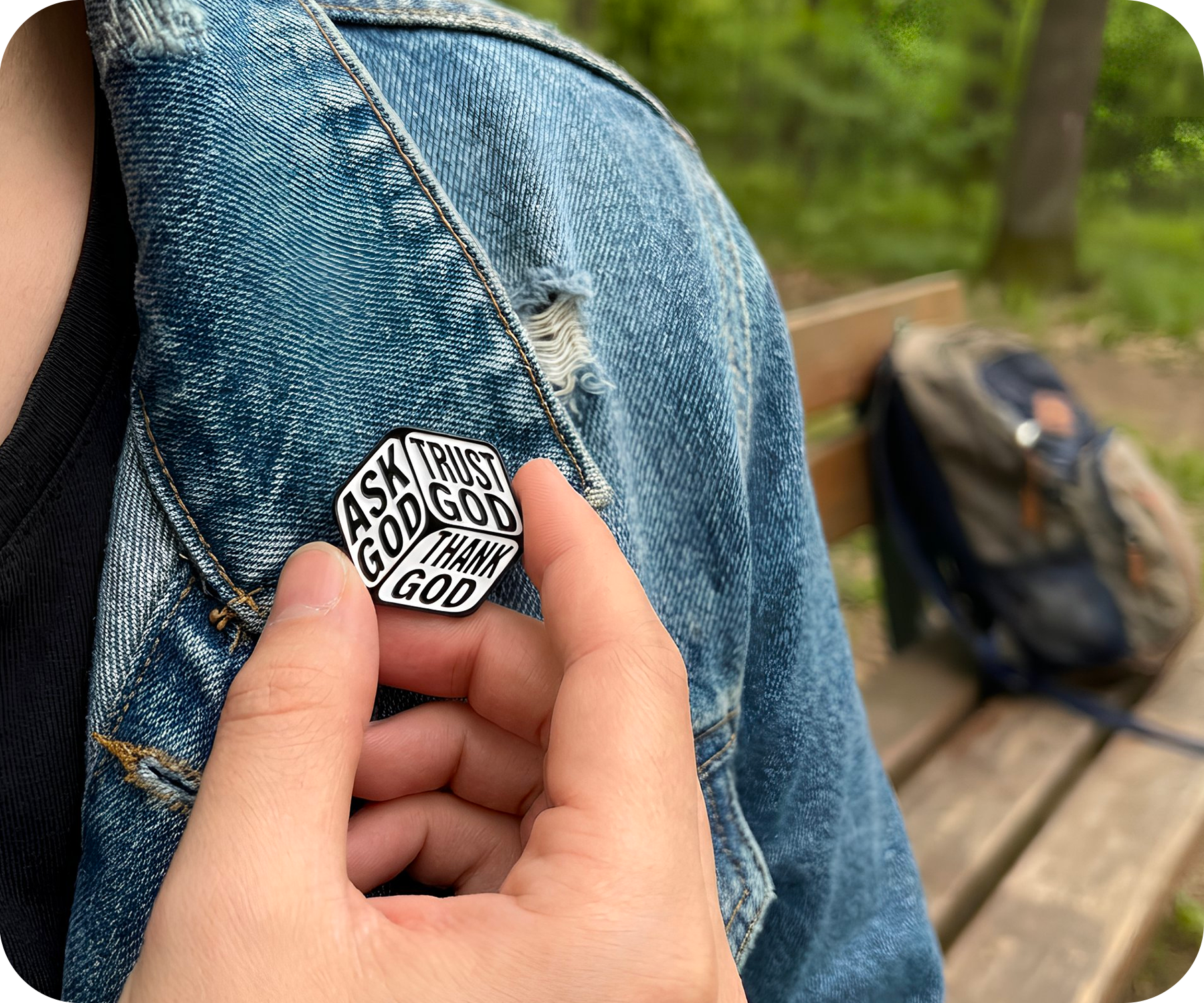Thank God, Trust God, Ask God Dice Christianity Pin Badge