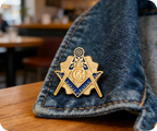 Masonic Gold & Blue Free Masons Compass Pin Badge