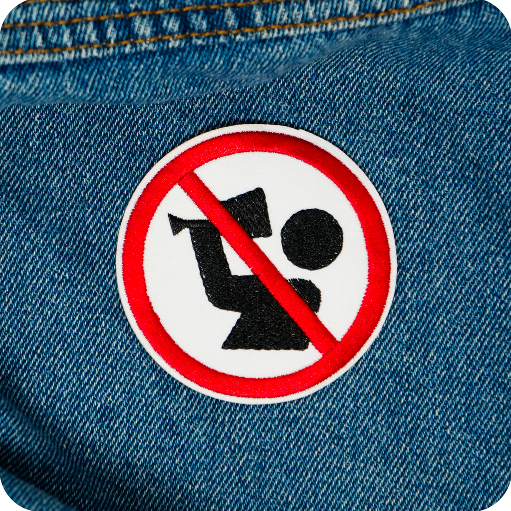 No Drinking Alcohol Sign Round Iron On Patch (7 x 7cm)
