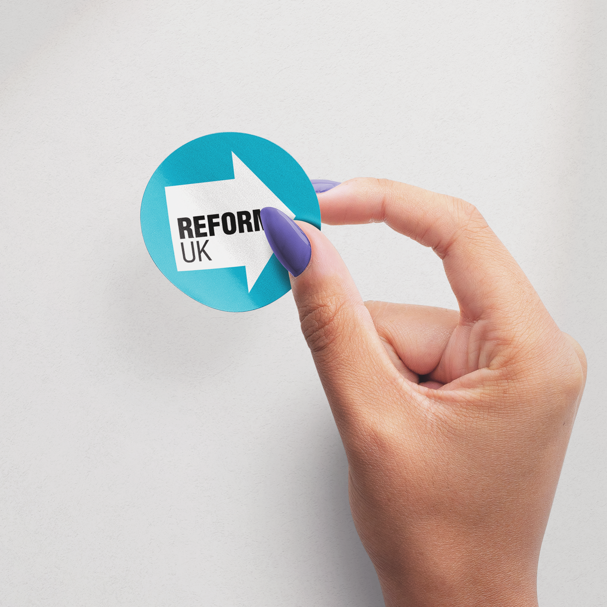 12 X Reform UK Vinyl Round 5cm Stickers Secondary image