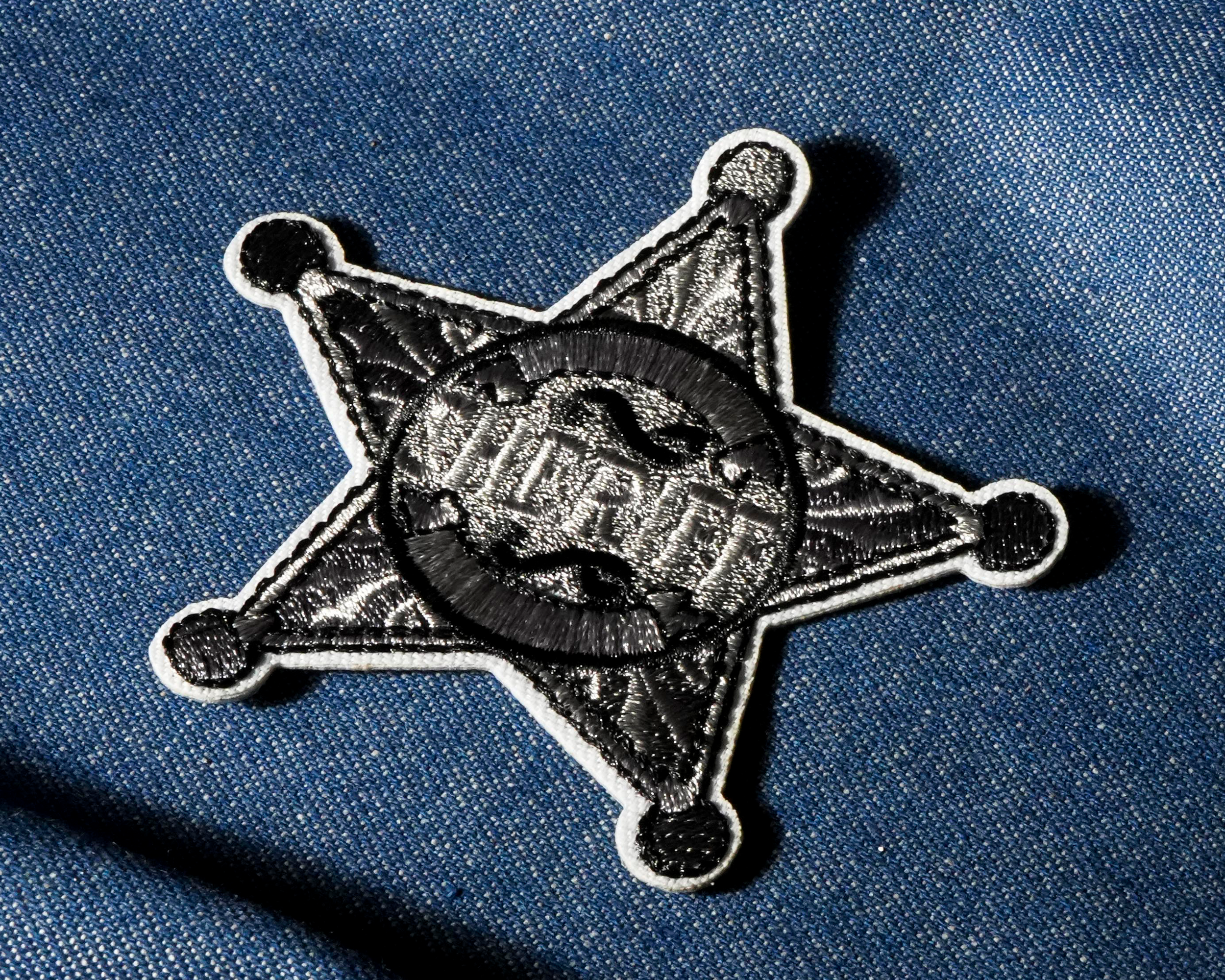 Sheriff Badge Silver Star Patch Iron On (8 x 8cm) Secondary image