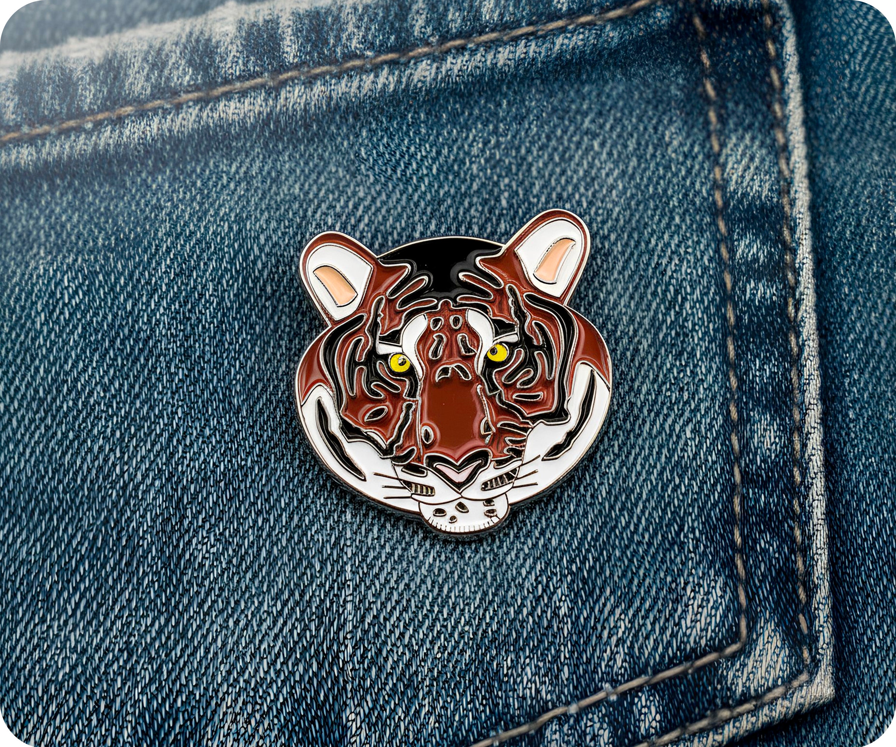 Pin con forma de tigre Imagen secundaria del producto