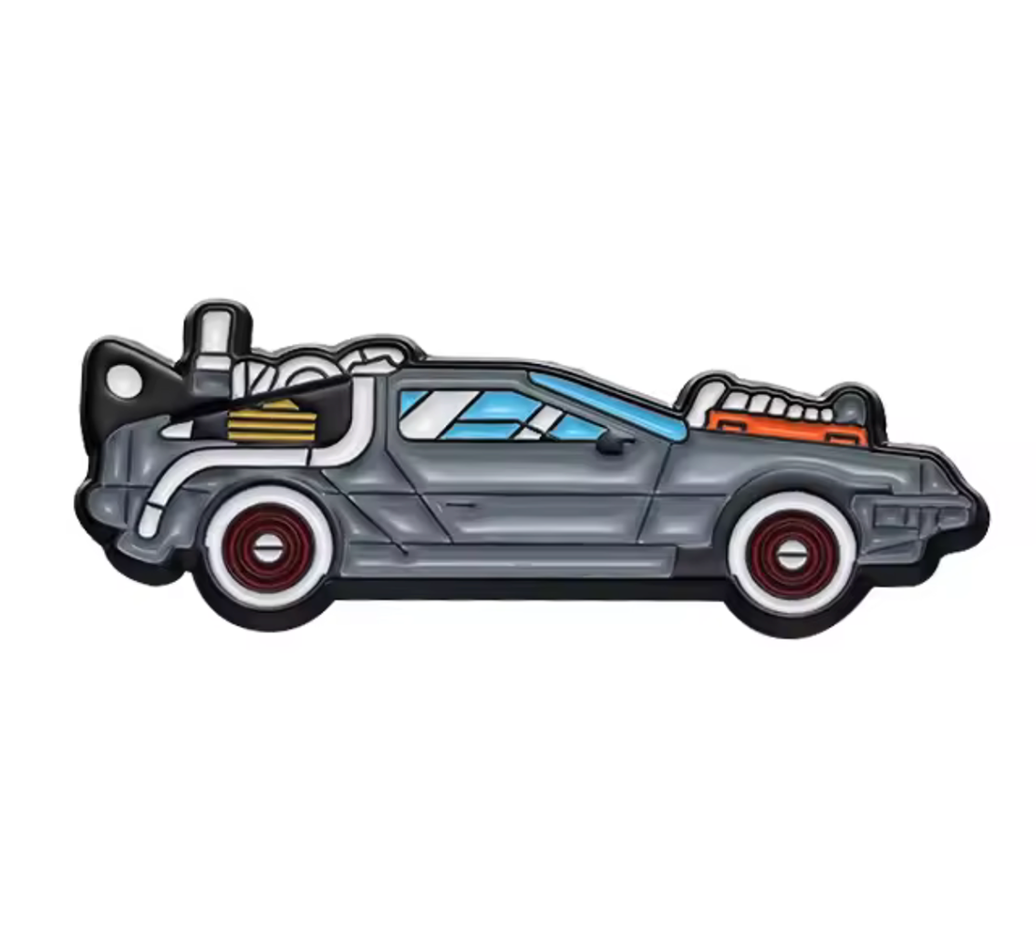 Insignia de metal del DeLorean de Regreso al Futuro Imagen principal del producto