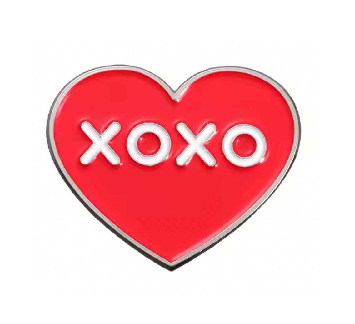 Insignia de pin XOXO Corazón de amor Imagen principal del producto