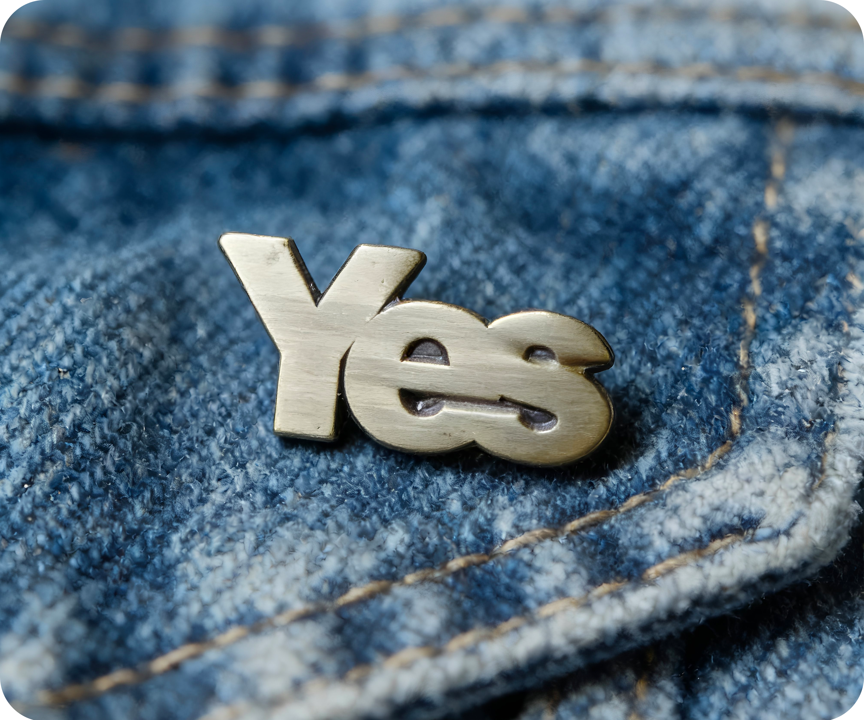 Yes Independence Scotland Pin Badge Silver