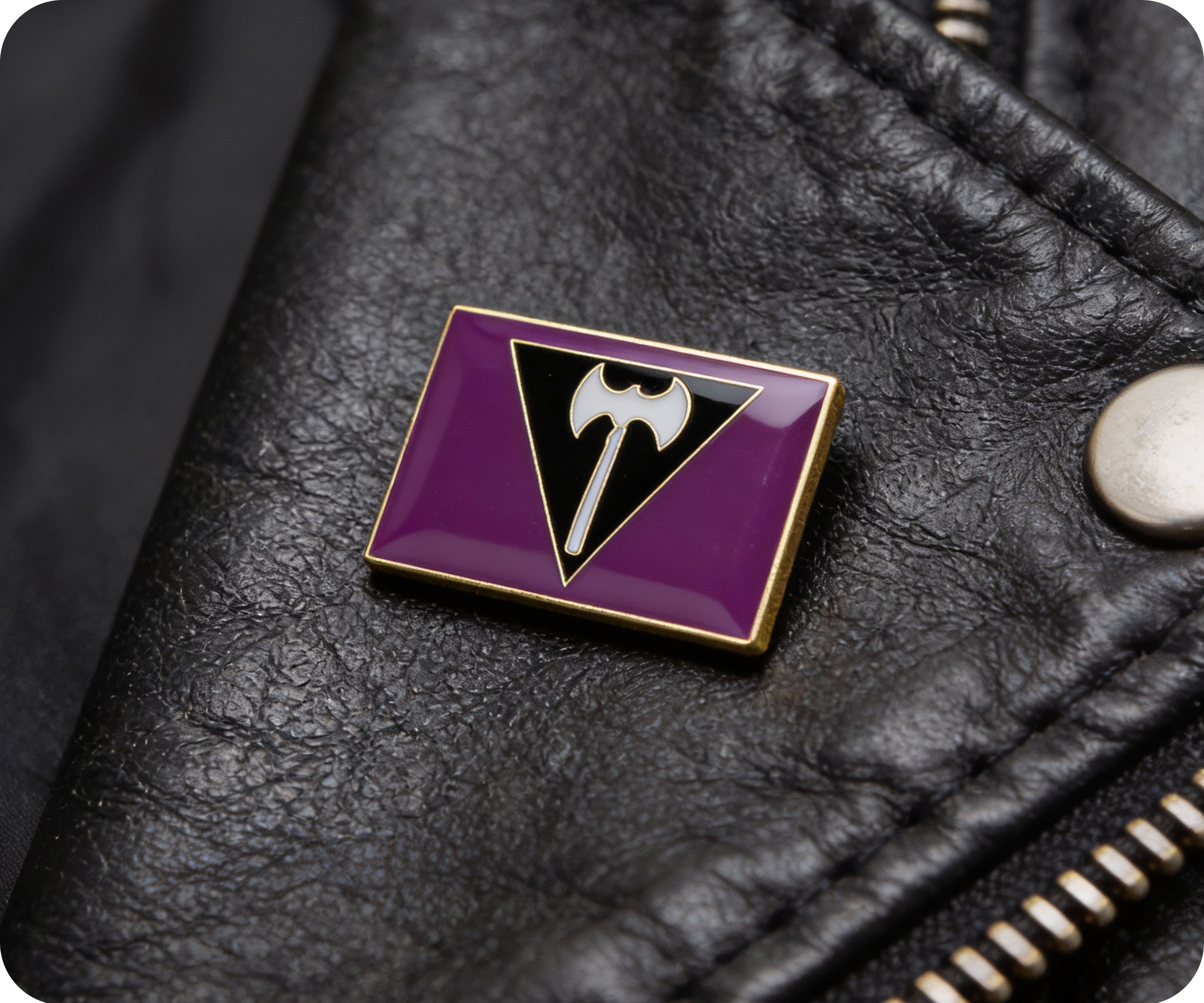 Insignia rectangular de orgullo con hacha de guerra de lesbiana Labrys Imagen secundaria del producto