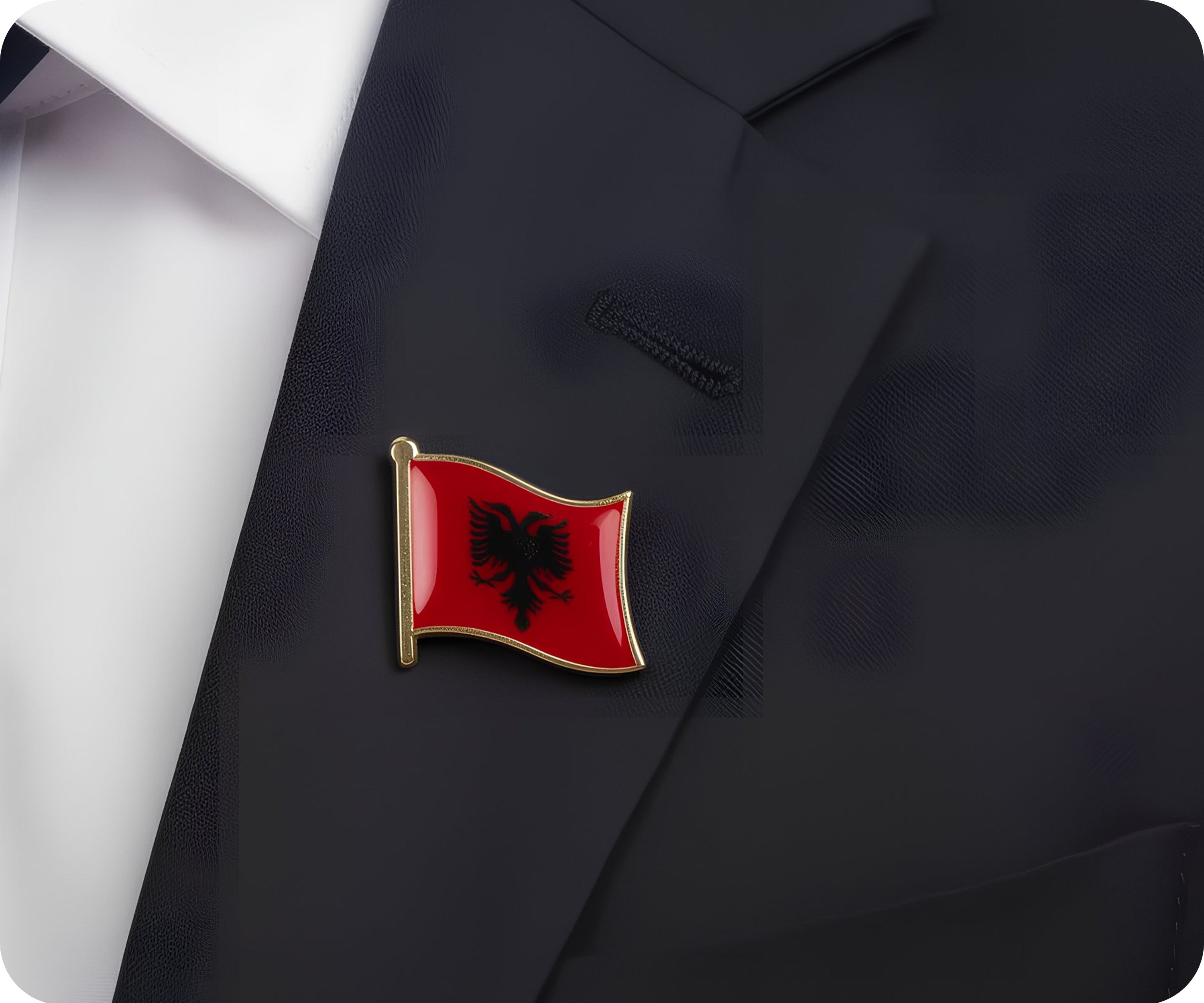 Pin con la bandera de Albania Imagen secundaria del producto