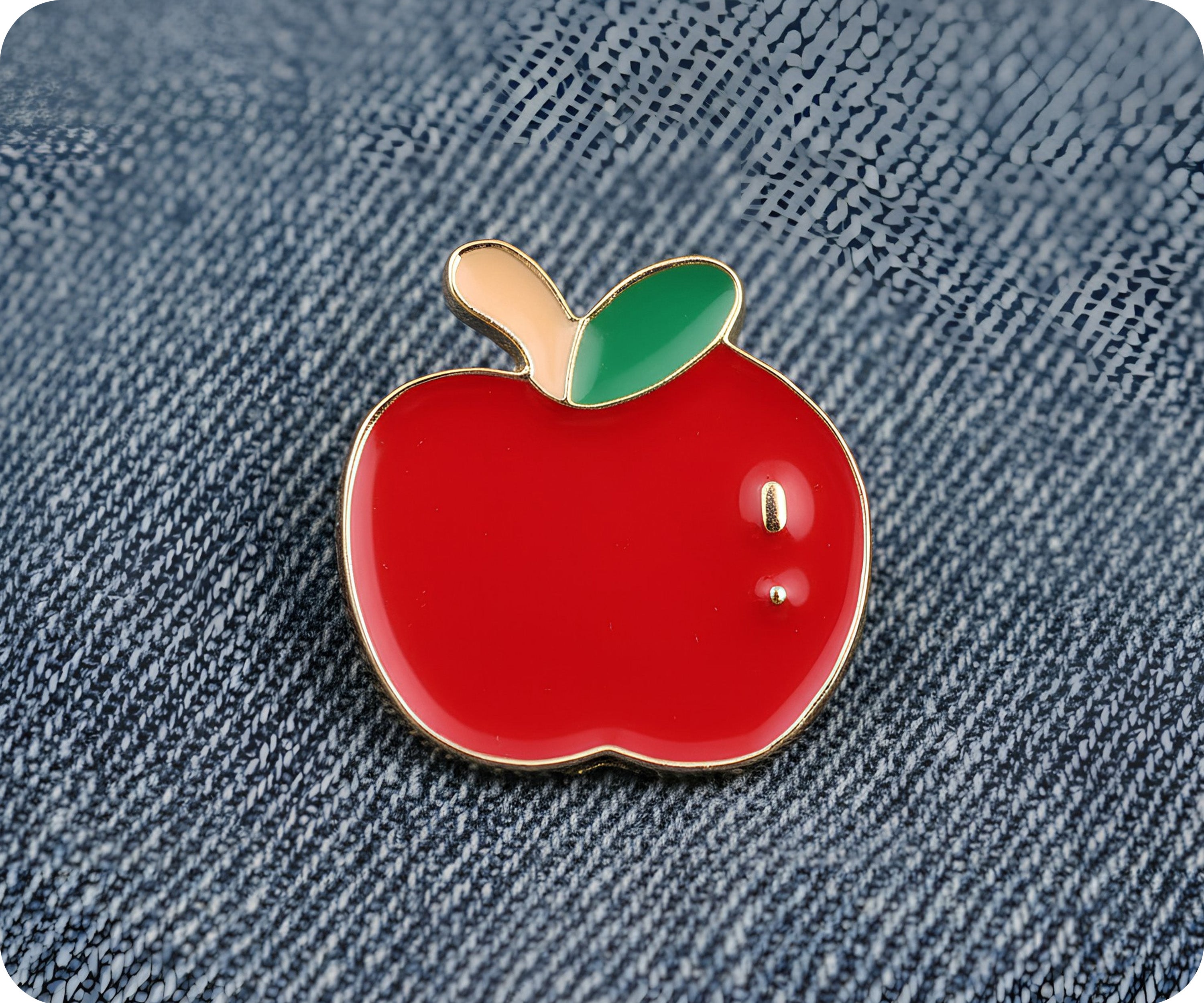Insignia de pin de fruta de manzana roja Imagen secundaria del producto