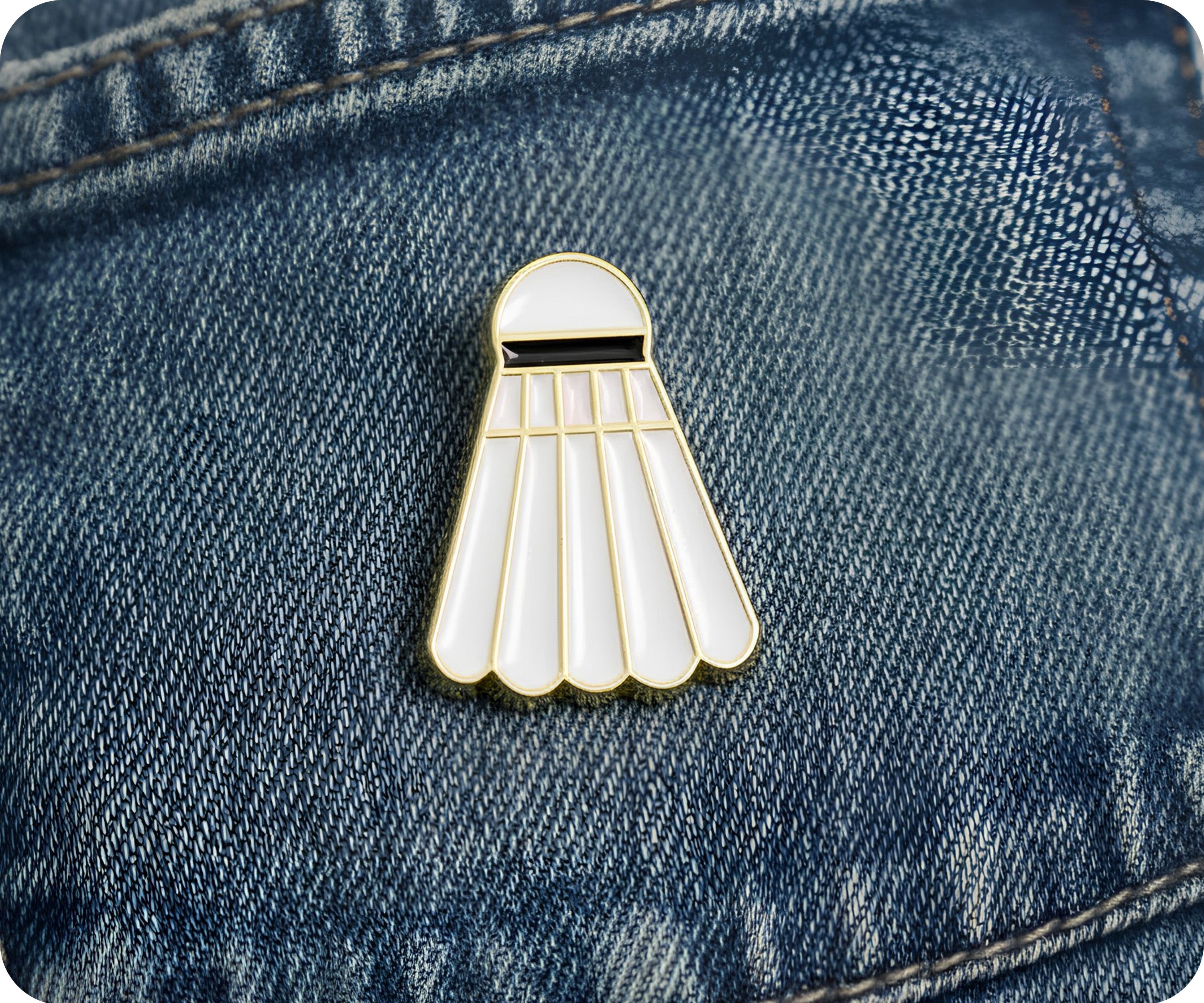 Insignia de bádminton de volante deportivo Imagen secundaria del producto