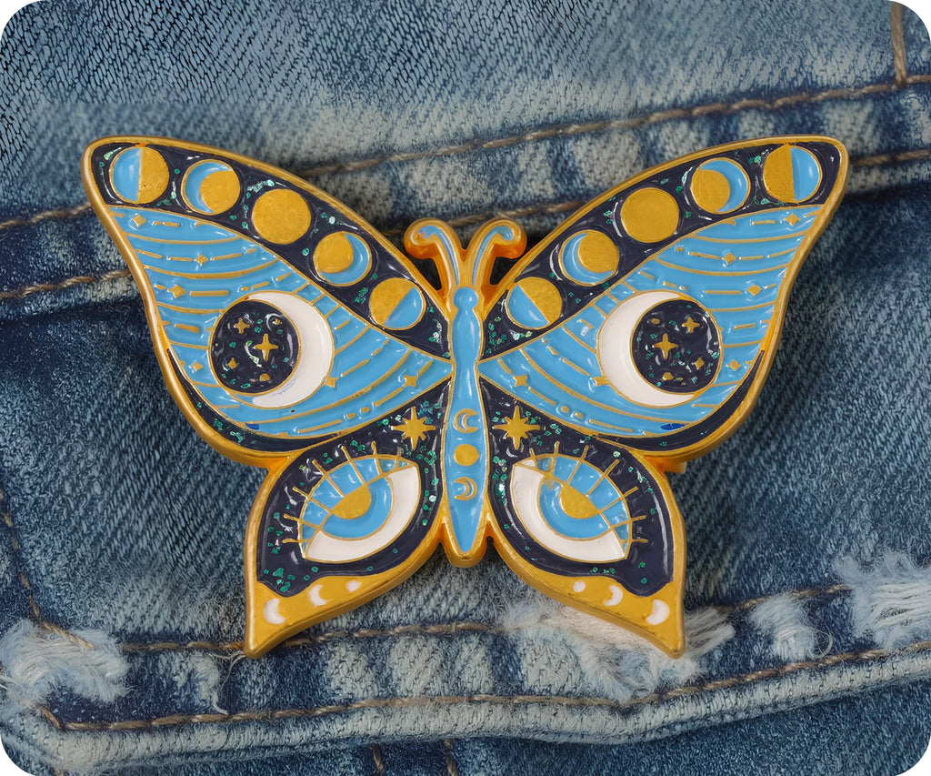 Insignia de mariposa polilla mística con brillantina azul y verde