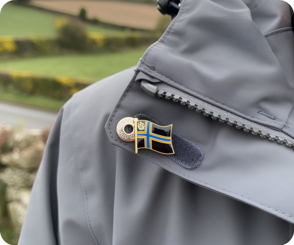 Caithness Scottish County Flag Pin Badge