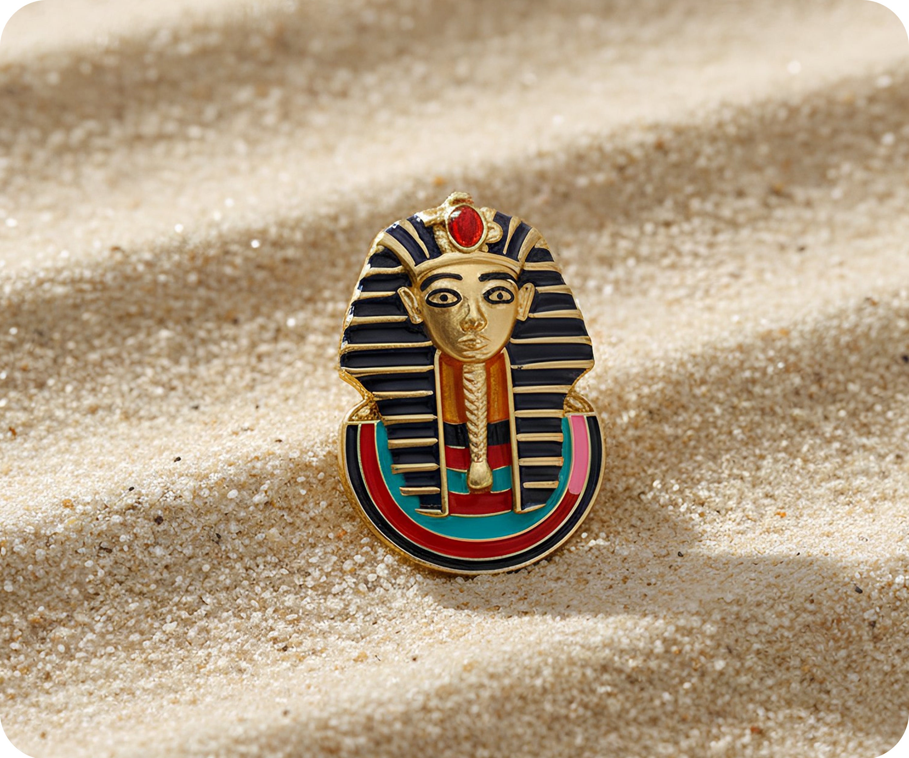 Tutankhamen Pharaoh Egyptian Pin Badge