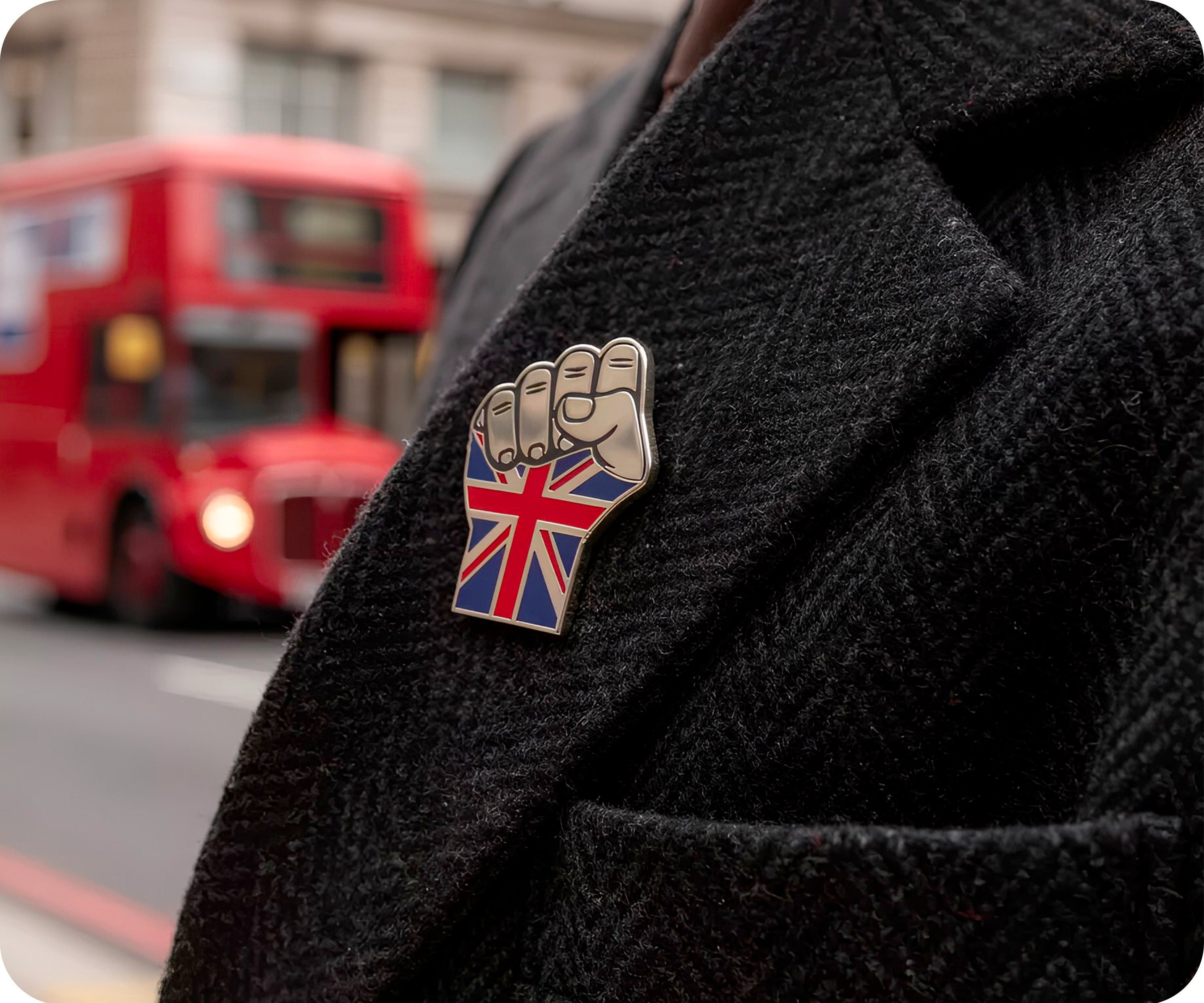 United Kingdom Union Jack Fist Enamel Pin Badge – 35mm x 22mm