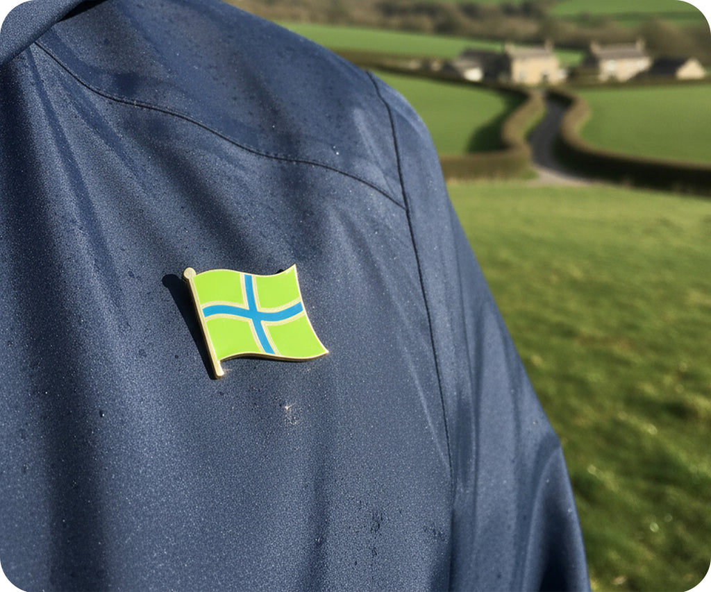 Gloucestershire Regional English County Flag Pin Badge