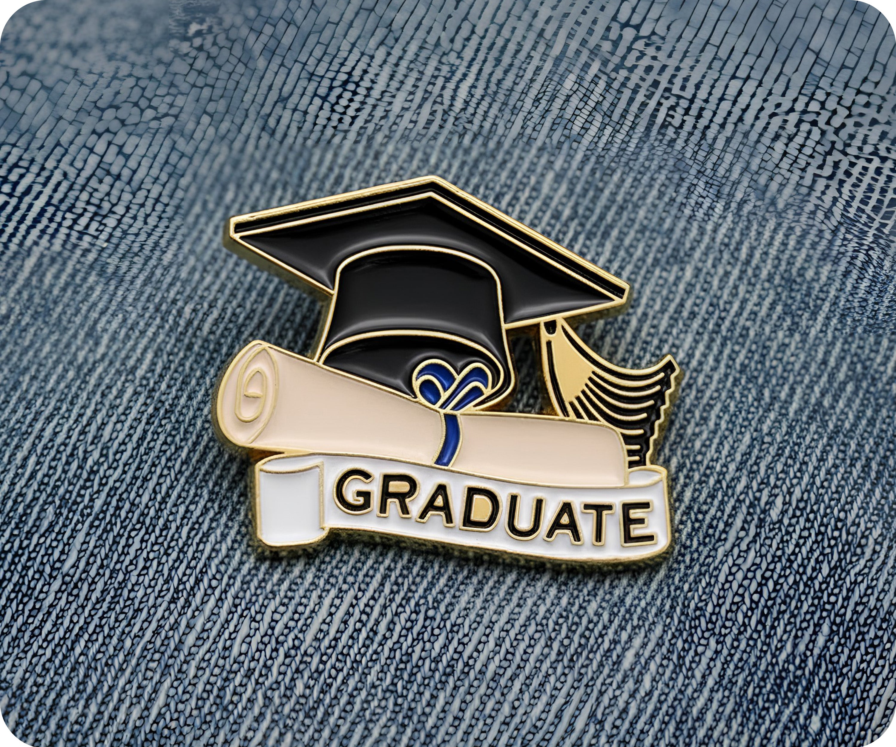 Graduate Scroll & Hat Pin Badge