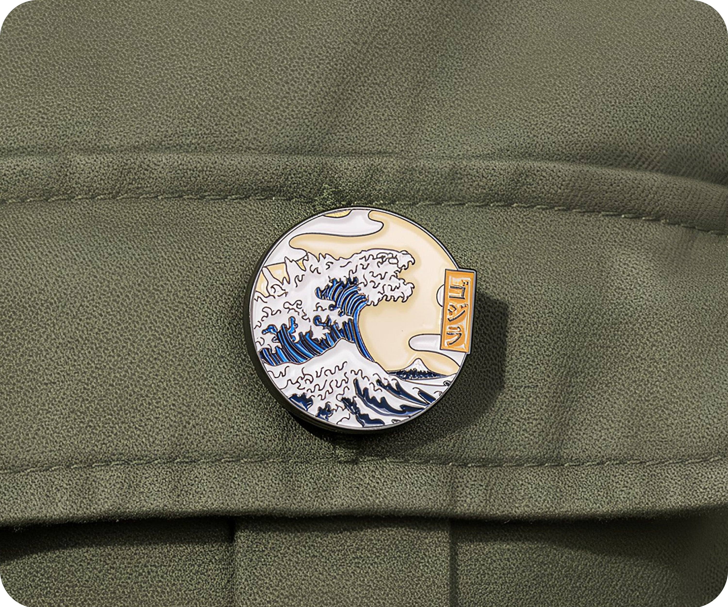 Insignia redonda de La gran ola de Kanagawa Imagen secundaria del producto