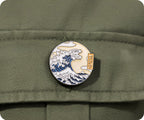 Insignia redonda de La gran ola de Kanagawa