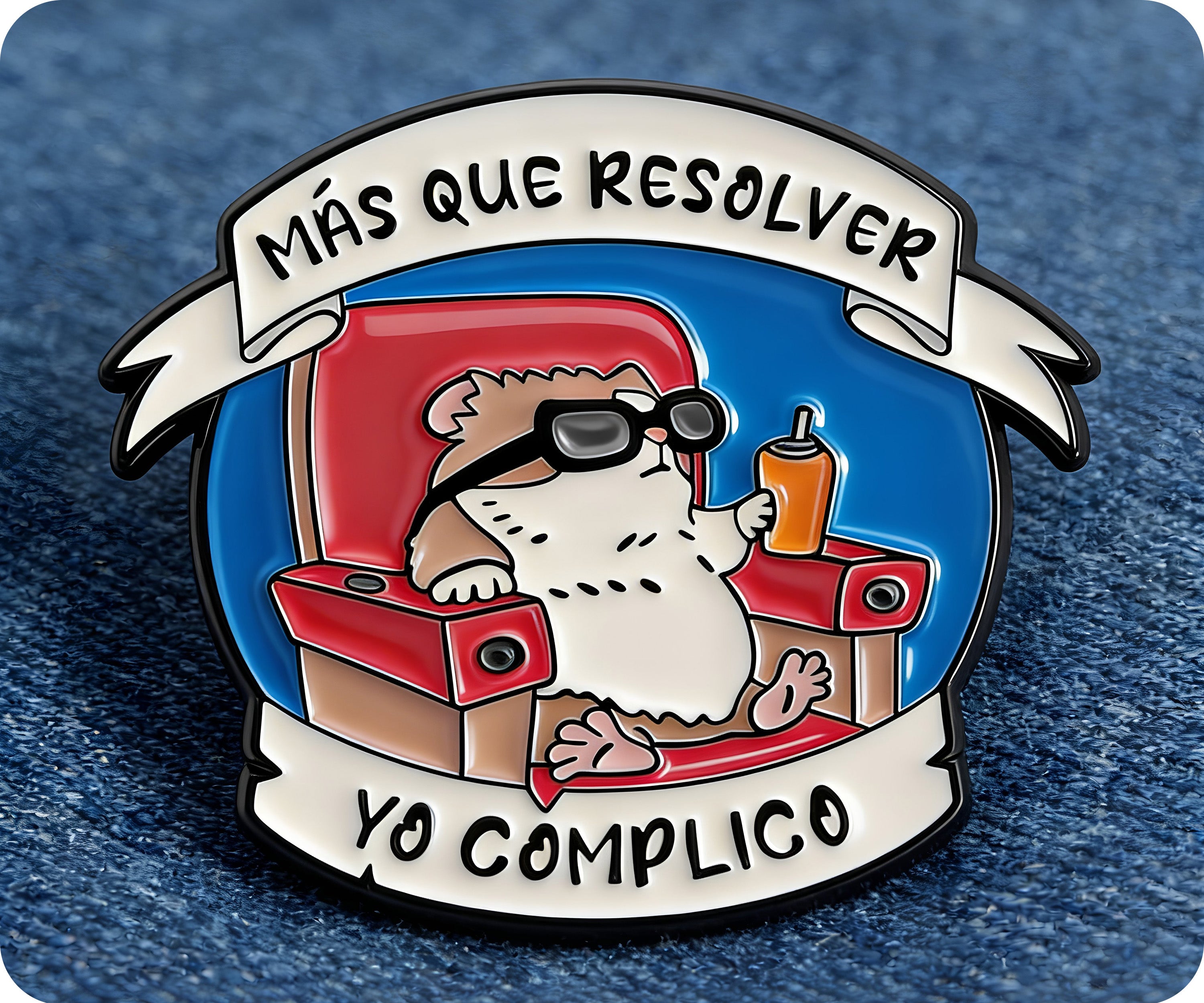 Más que resolver, yo soy cómplice. Insignia de hámster.