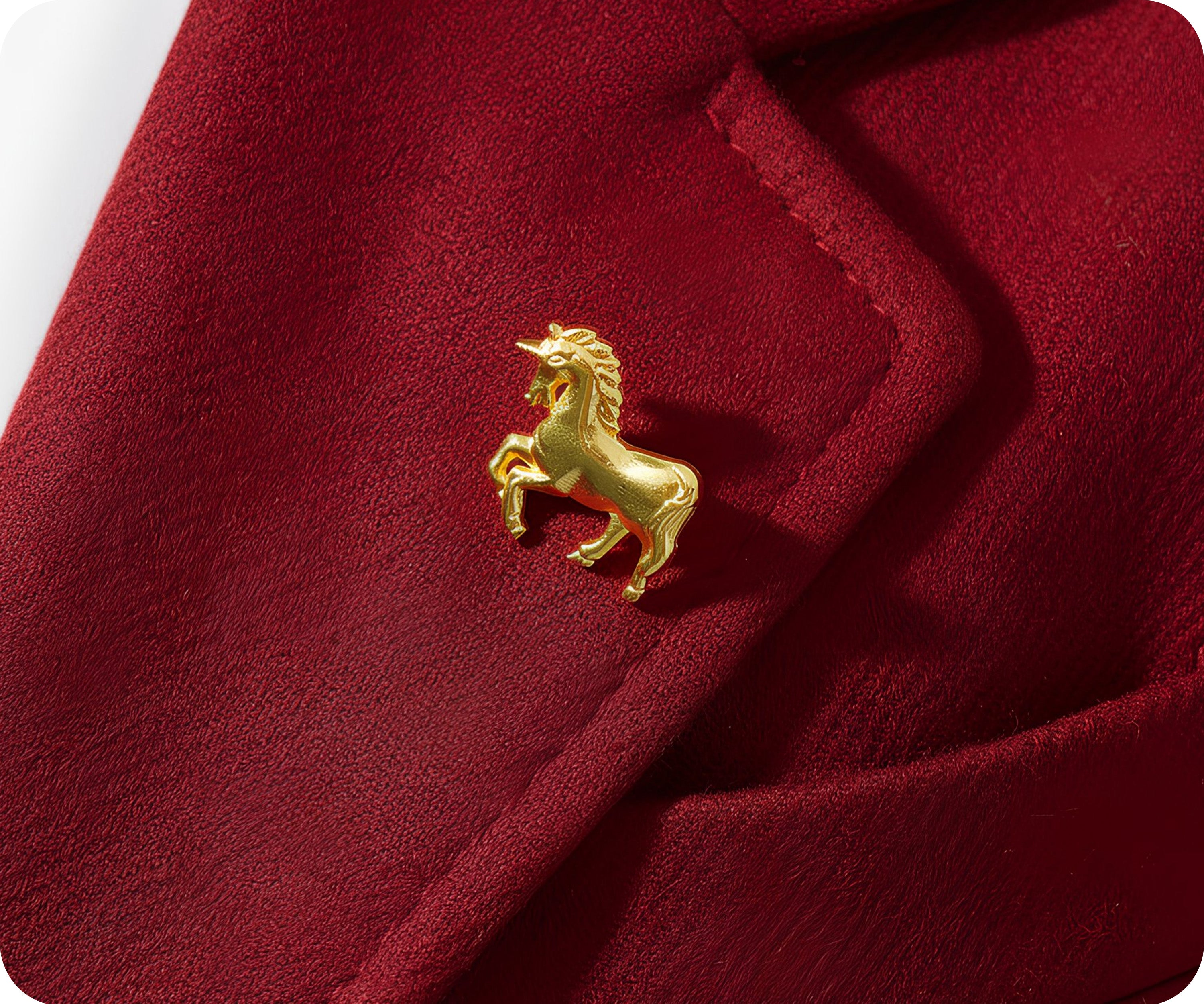 Insignia de alfiler Caballo Dorado Pequeño Imagen secundaria del producto