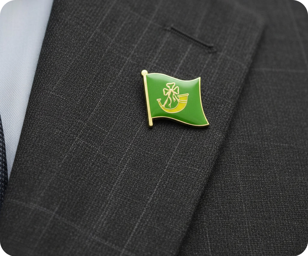 Huntingdon English County Flag Pin Badge