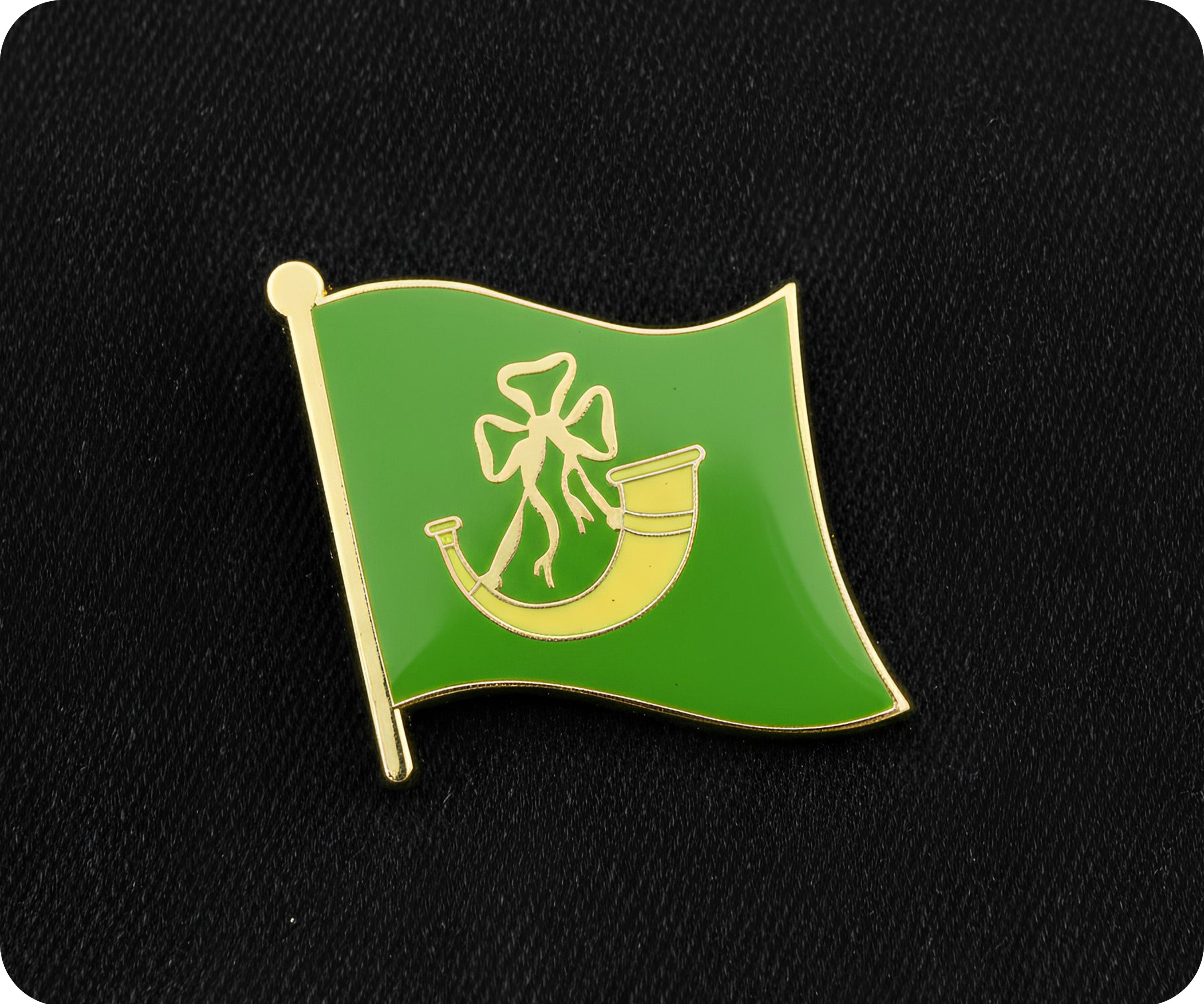 Huntingdon English County Flag Pin Badge