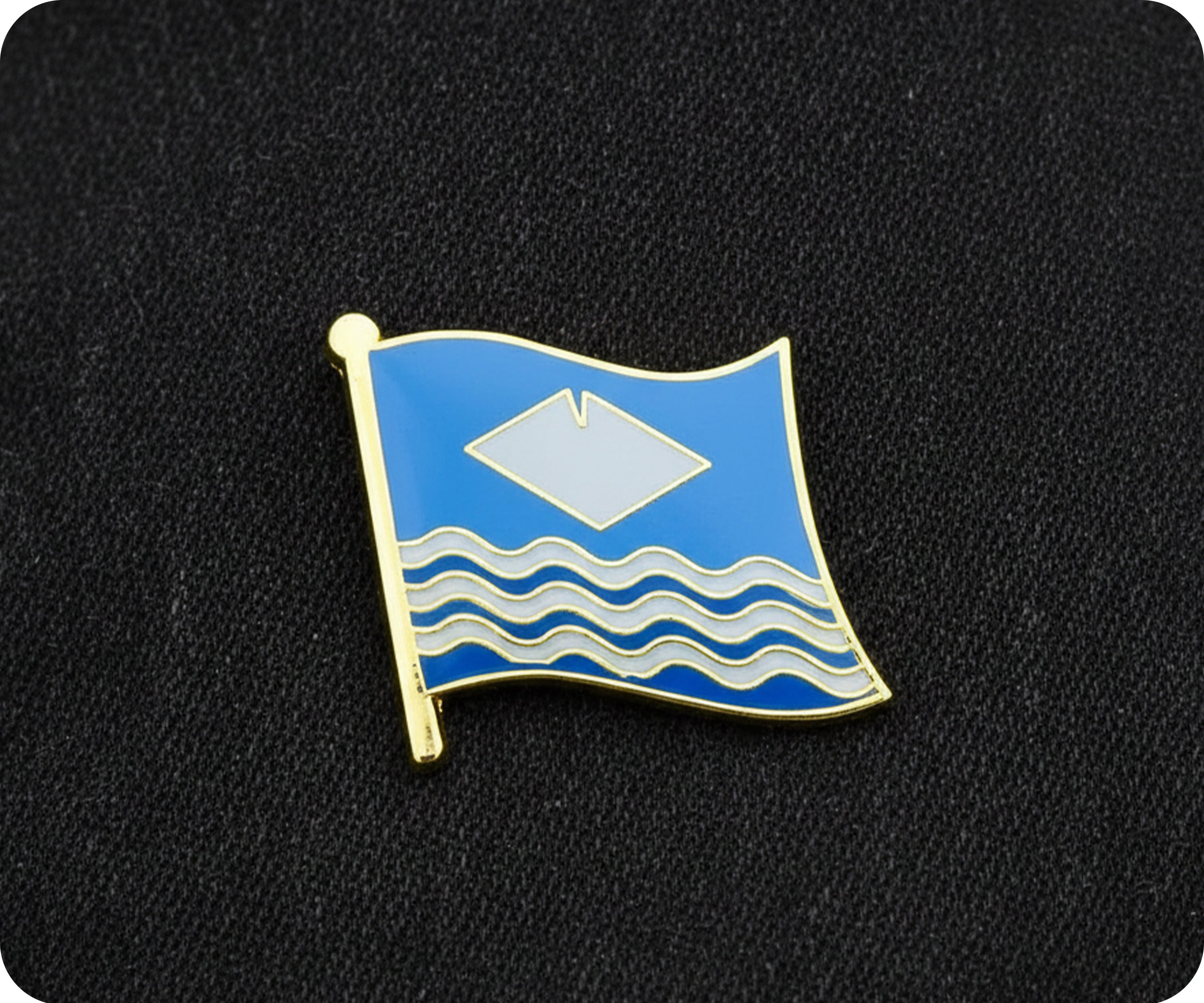 Isle of Wight Regional English County Flag Pin Badge