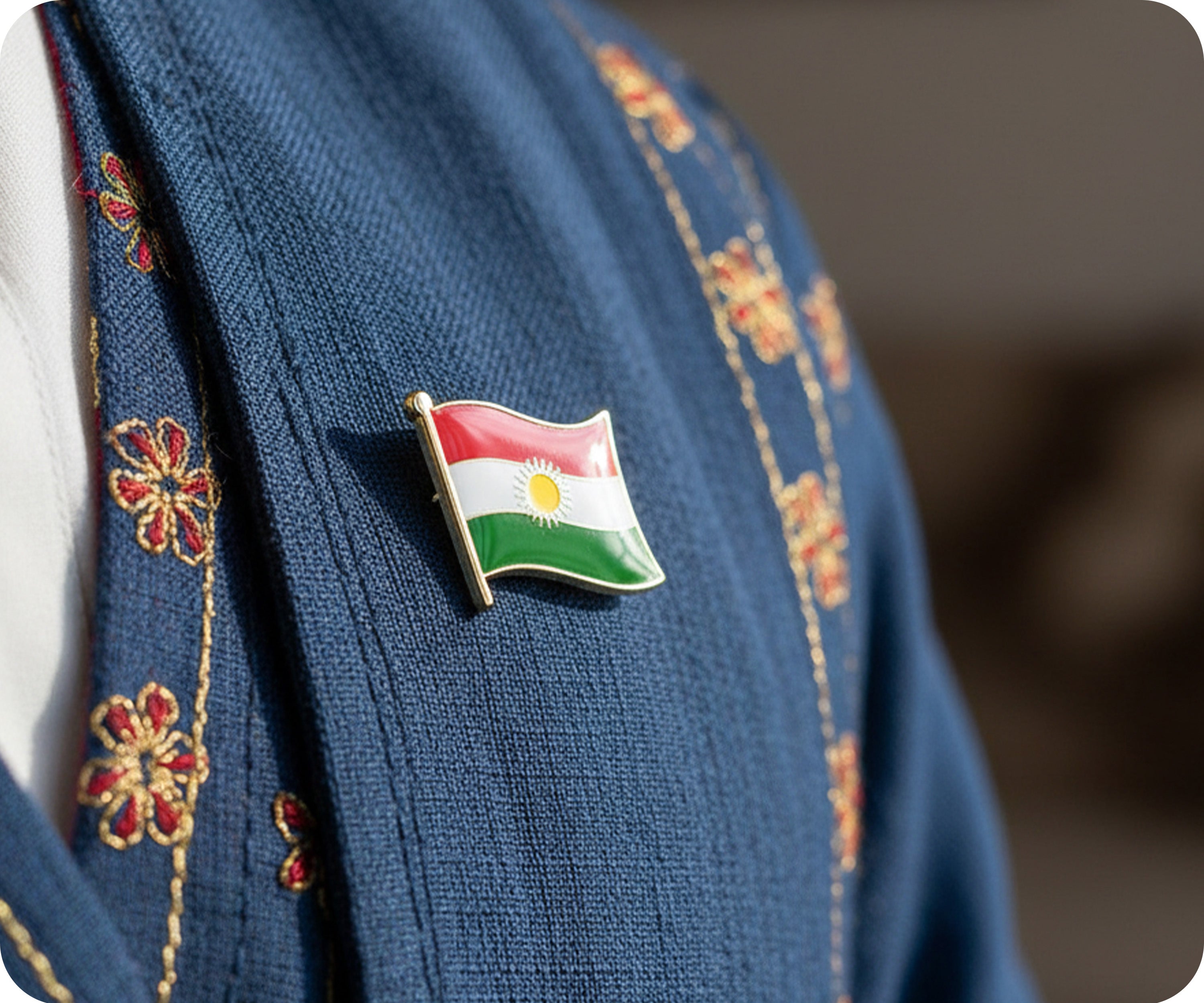 Pin con la bandera del Kurdistán  Imagen secundaria del producto