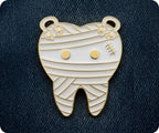 Insignia con Pin de Diente de Dentista para Zombi Momia