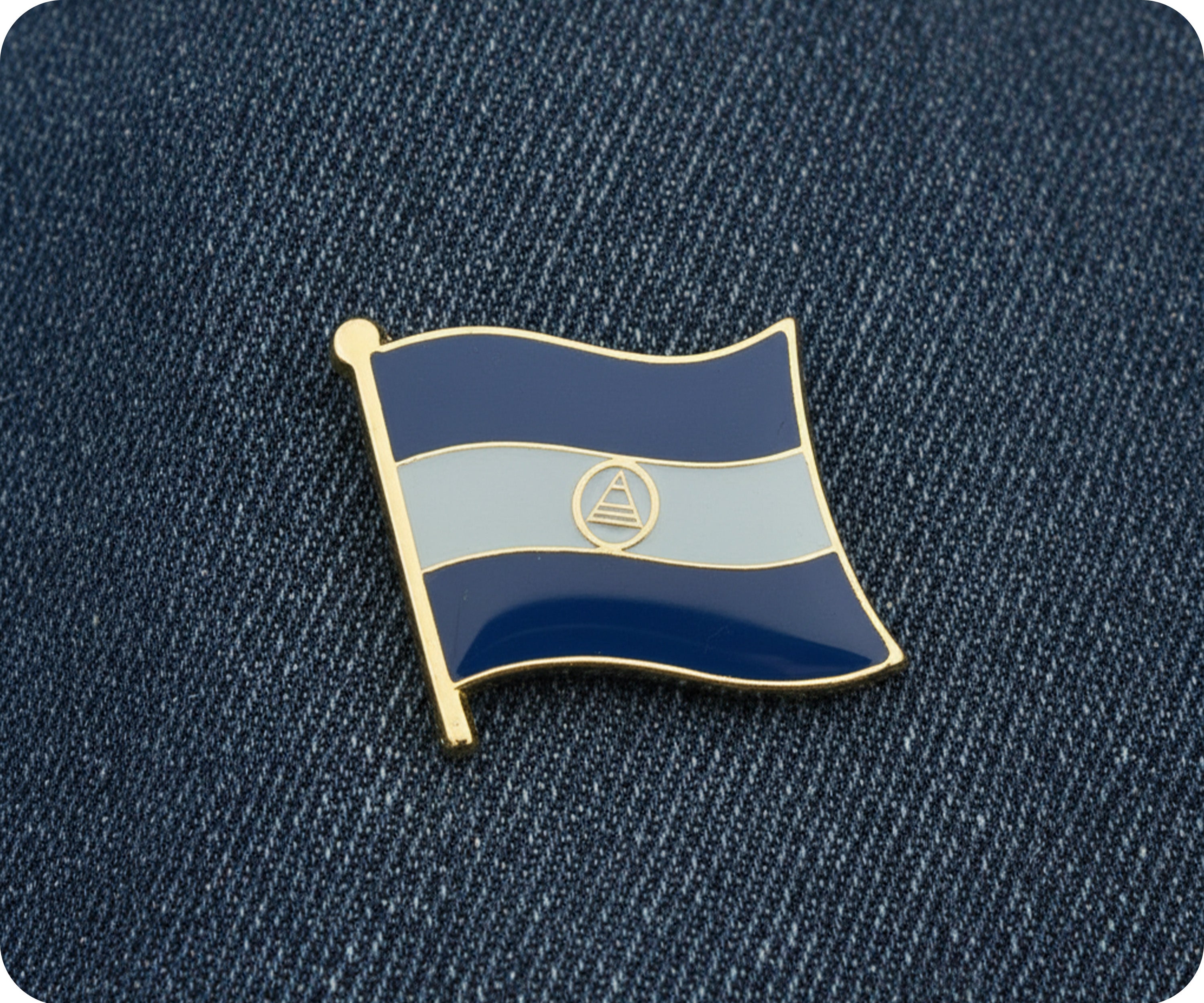 Nicaragua Flag Pin Badge