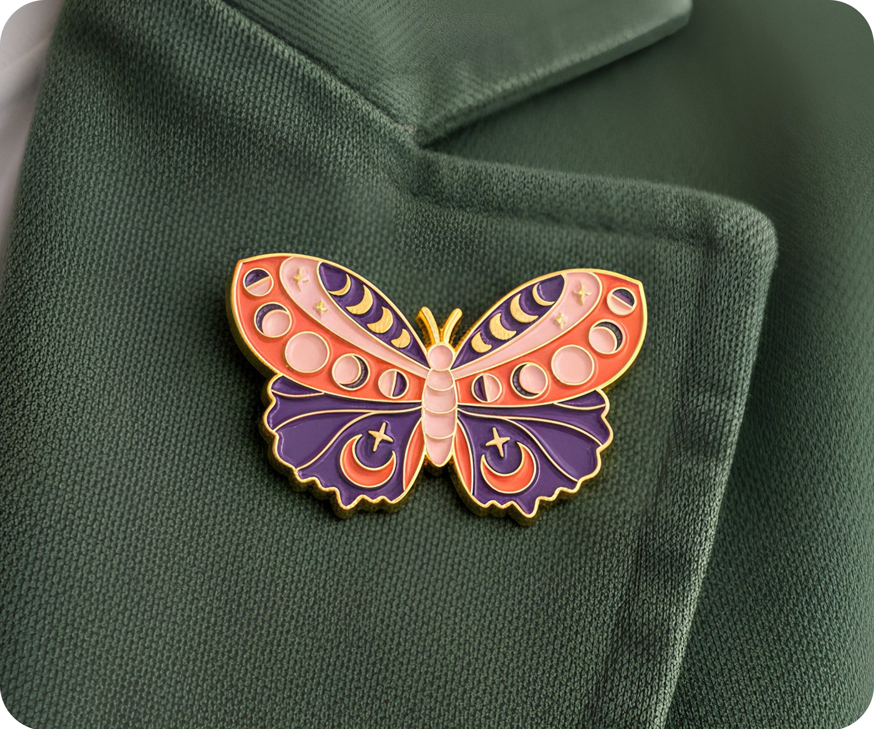 Pin espiritual de mariposa mística naranja y morada