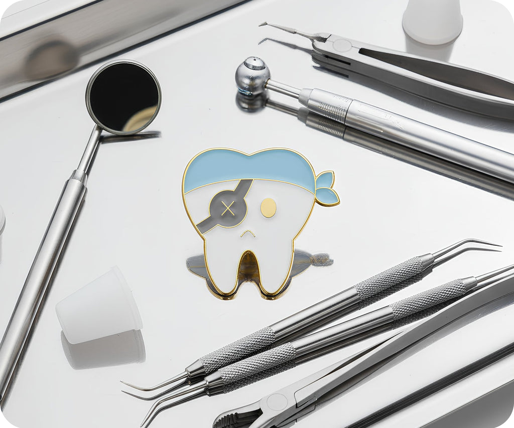 Insignia de alfiler con dientes de pirata para dentista