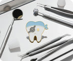 Insignia de alfiler con dientes de pirata para dentista