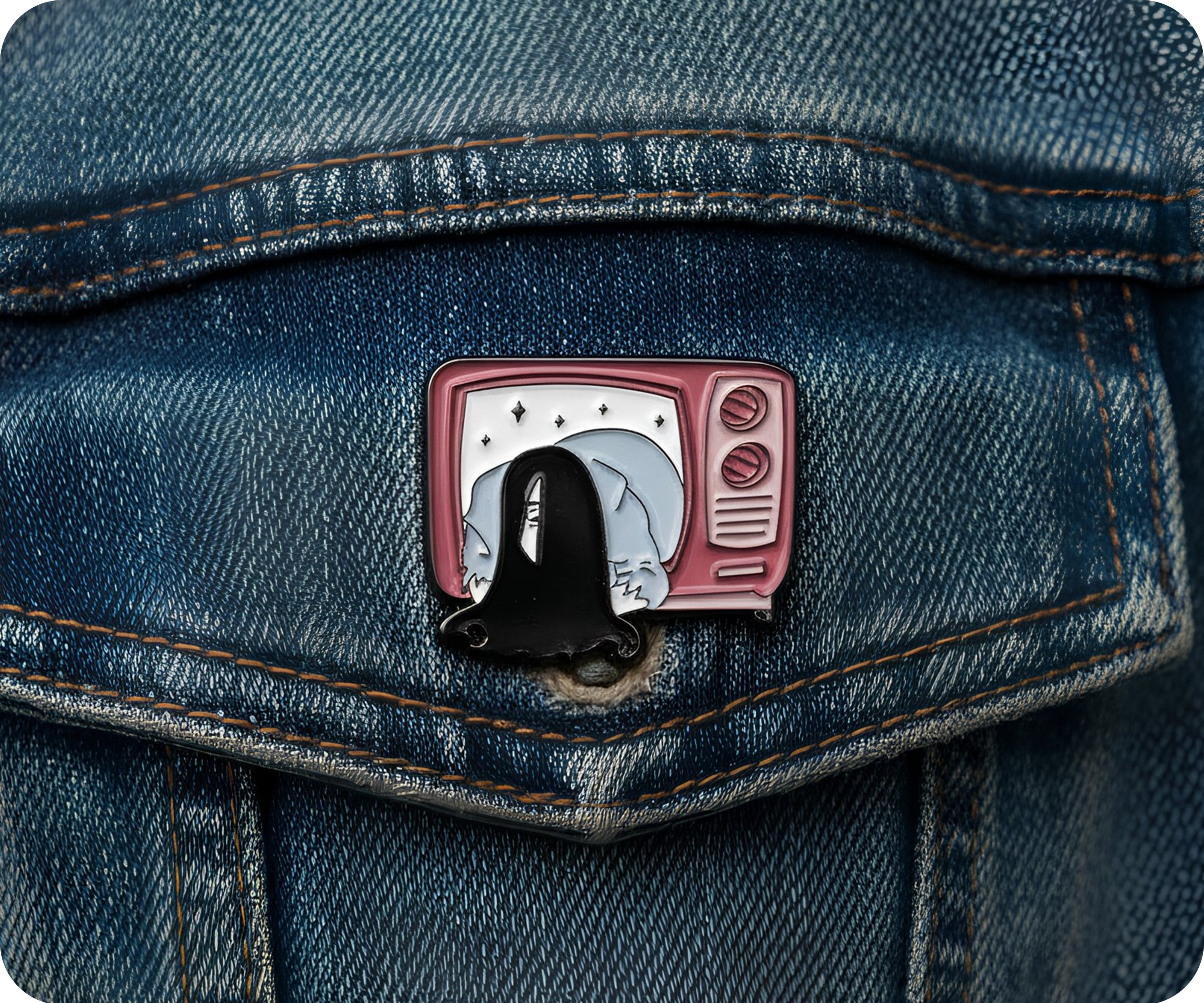 Insignia de pin de televisión de terror Ring Imagen secundaria del producto