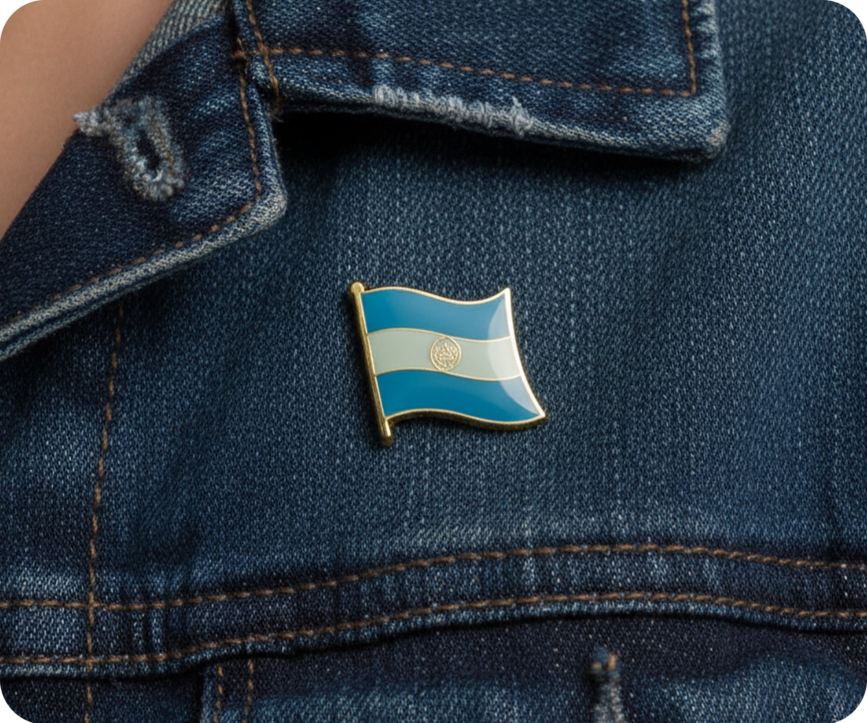 El Salvador Flag Pin Badge