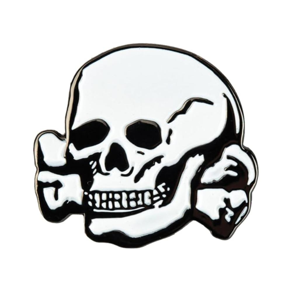 A silver-colored pin badge in the shape of a skull and crossbones, with a shiny finish and a butterfly clutch backing. Imagen principal del producto