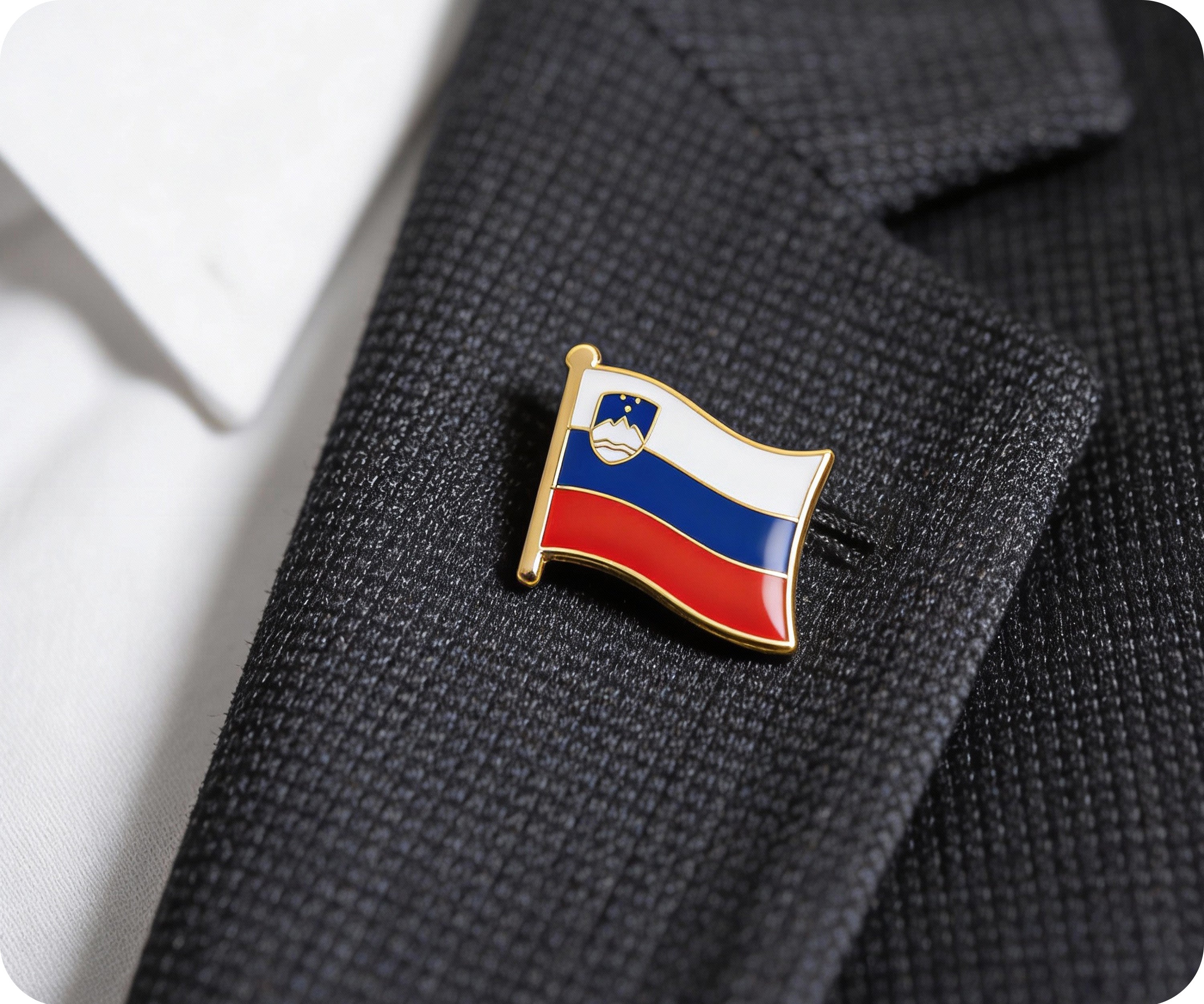 Pin con la bandera de Eslovenia Imagen secundaria del producto