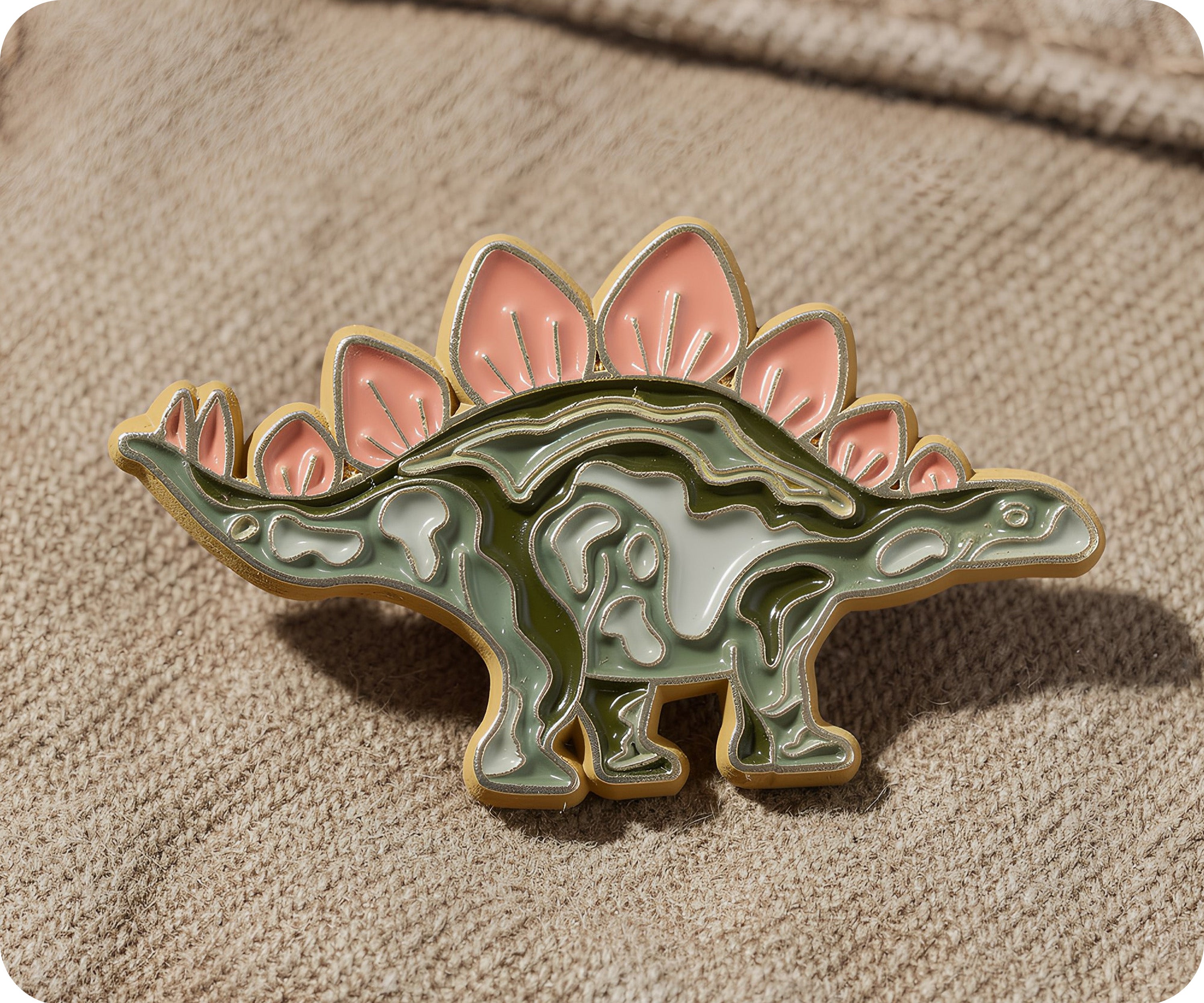 Insignia de pin con pinchos de dinosaurio estegosaurio