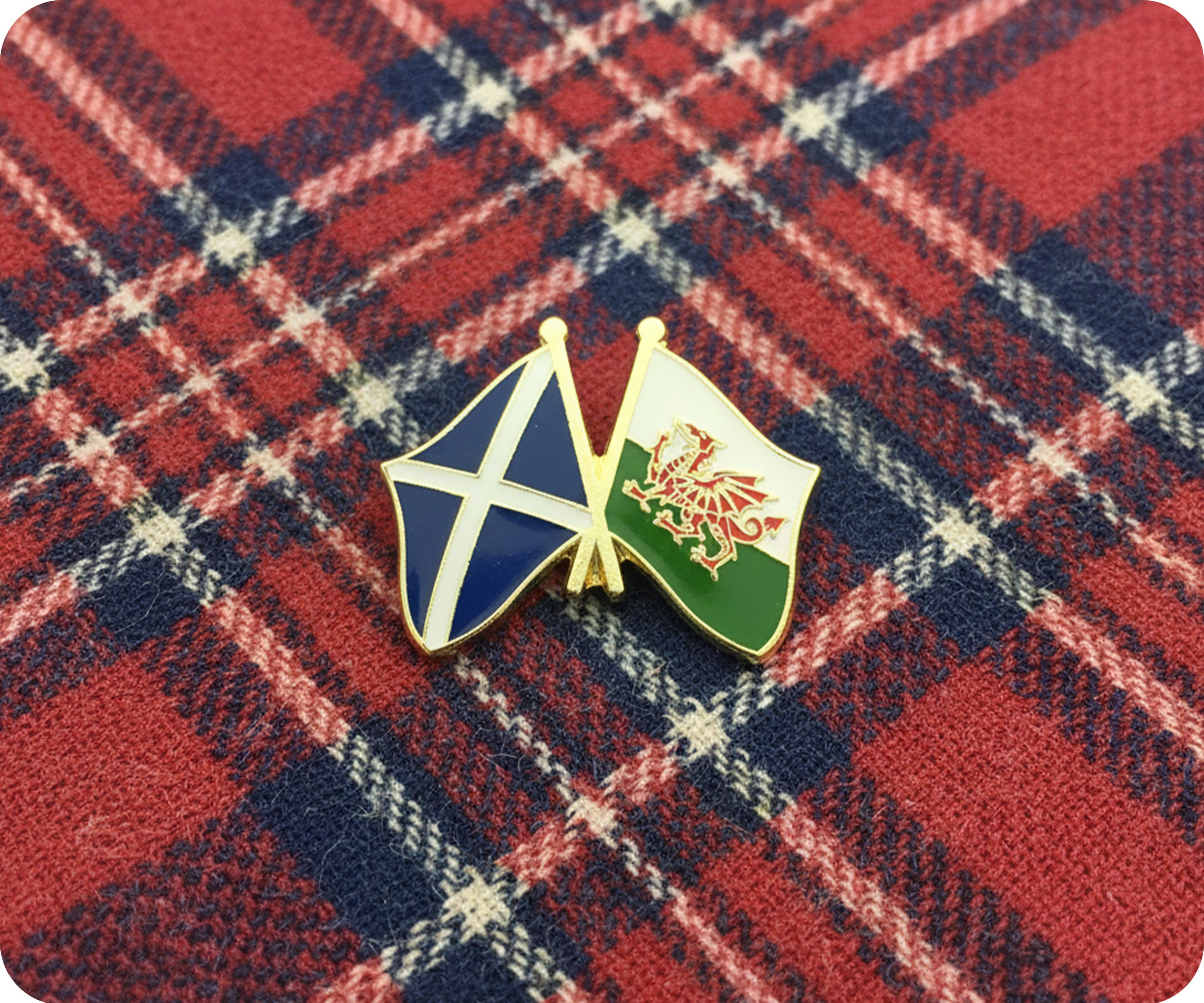 Scotland & Wales Friendship Pin Badge
