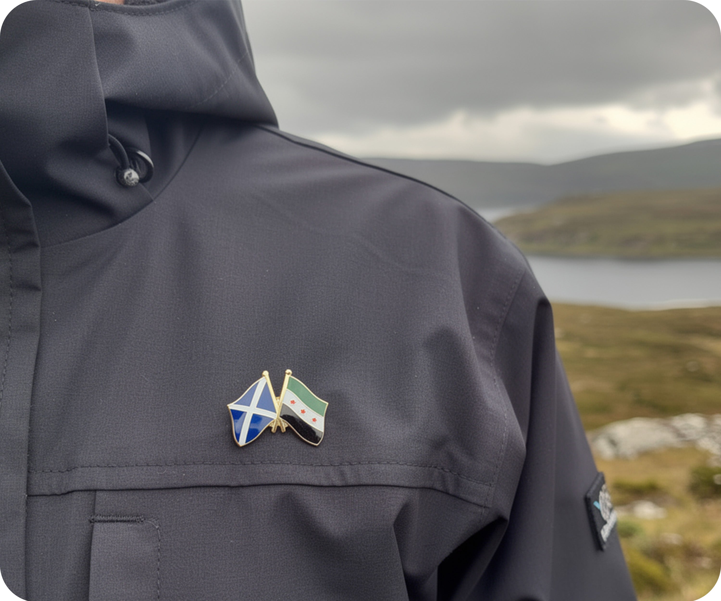 Pin de amistad de 3 estrellas entre Escocia y Siria  Imagen secundaria del producto