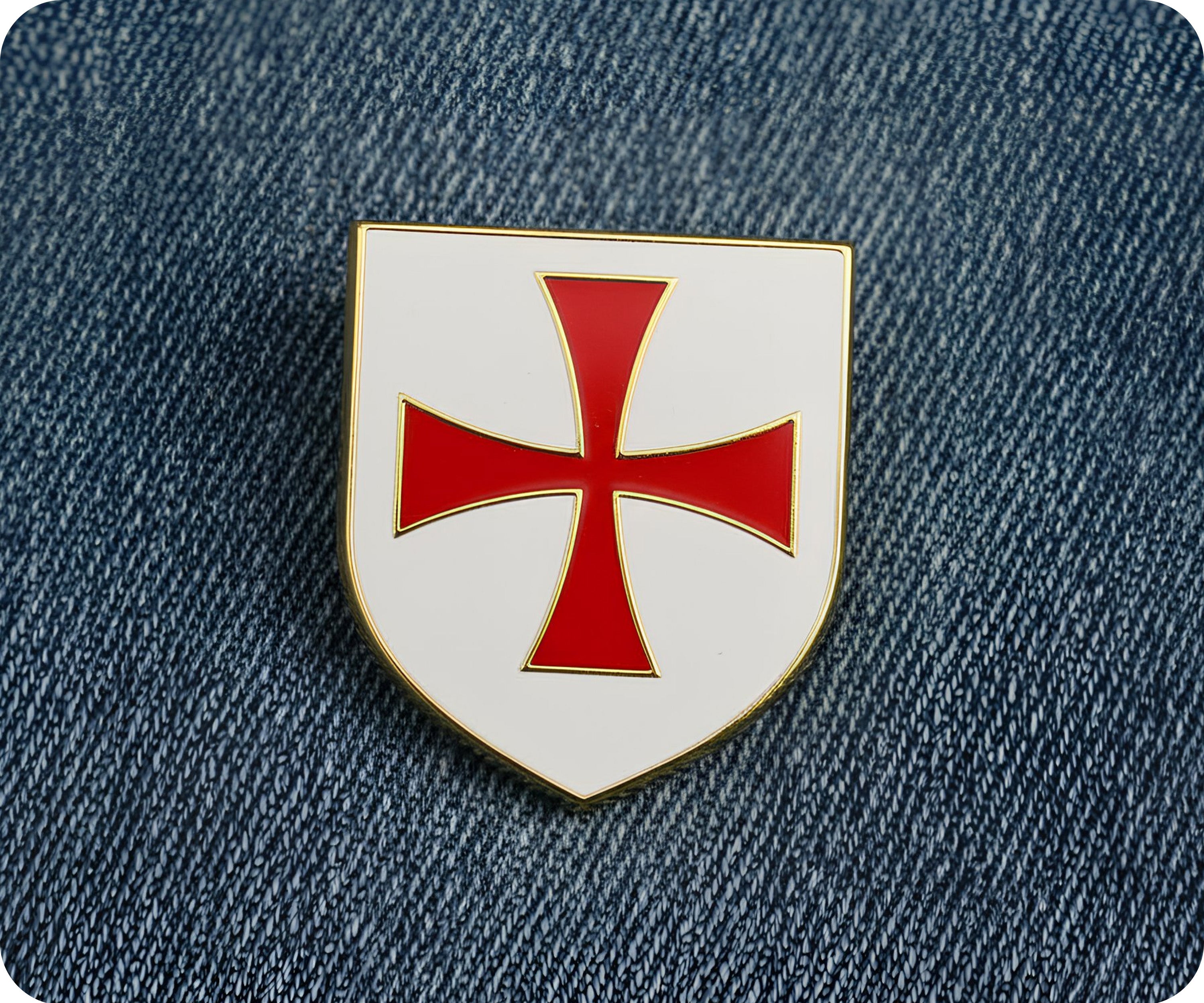 Knights Templar Free Masons Masonic Shield Pin Badge