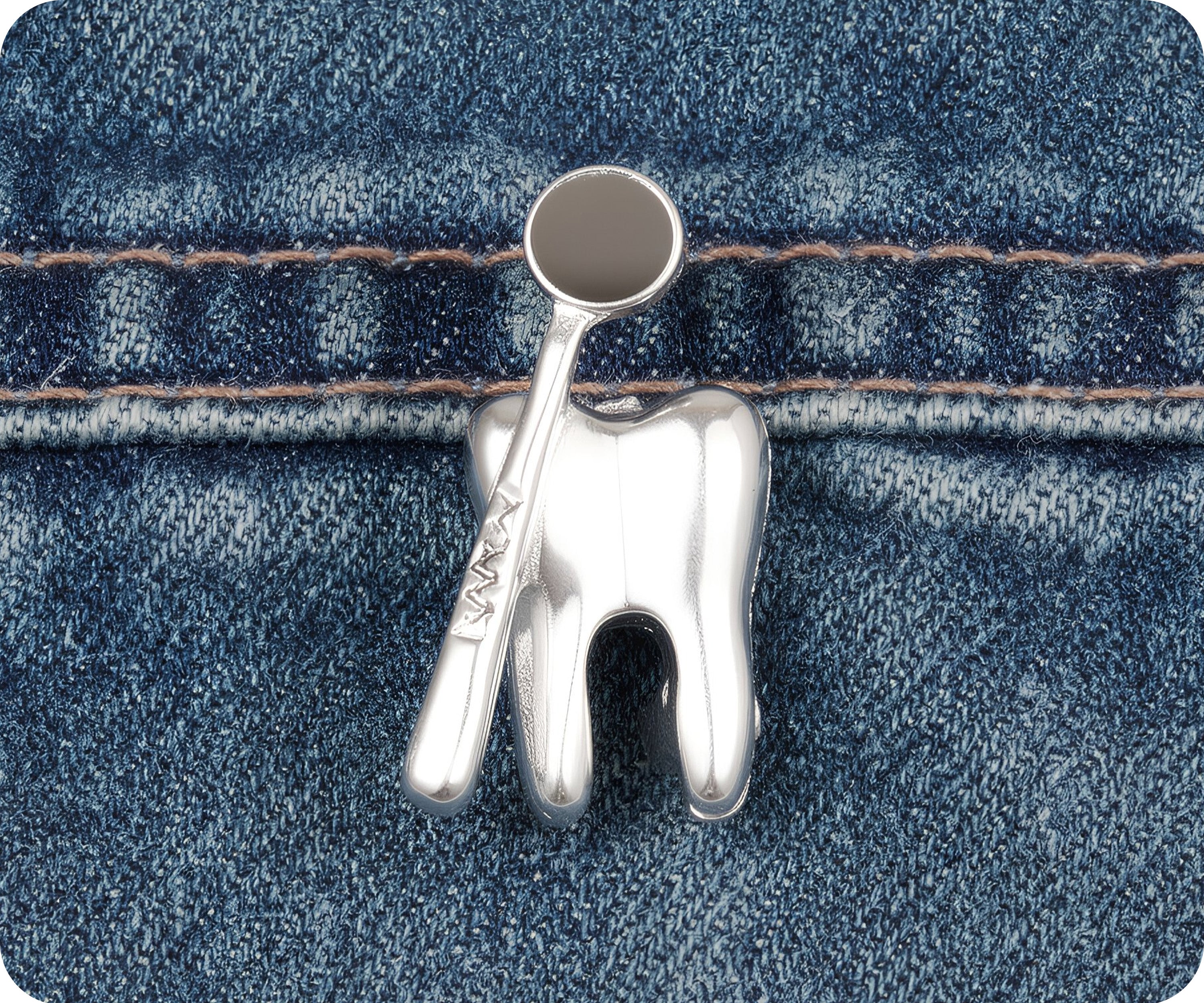Insignia 3D de dentista "Diente plateado y espejo" Imagen secundaria del producto