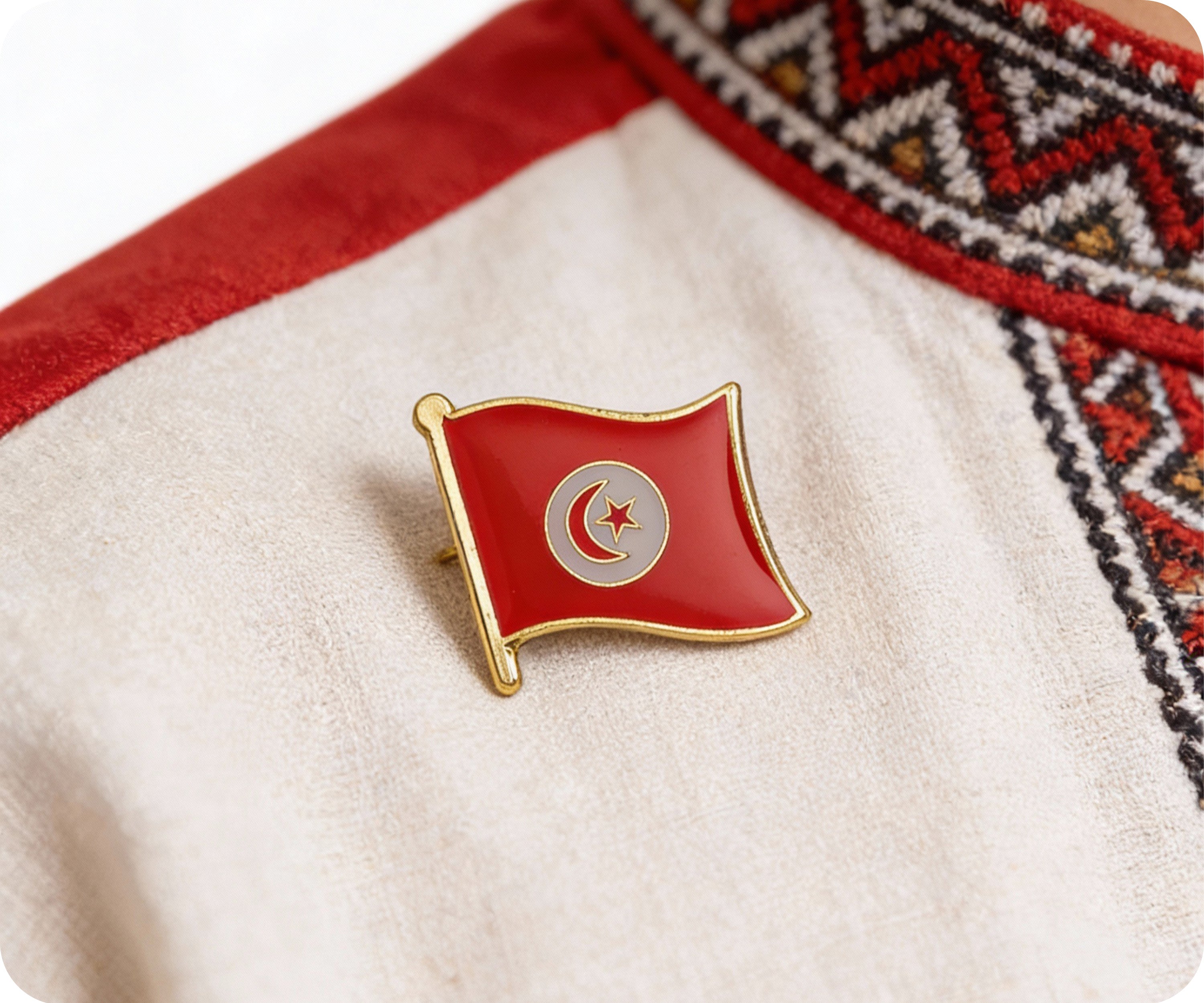 Pin con la bandera de Túnez Imagen secundaria del producto