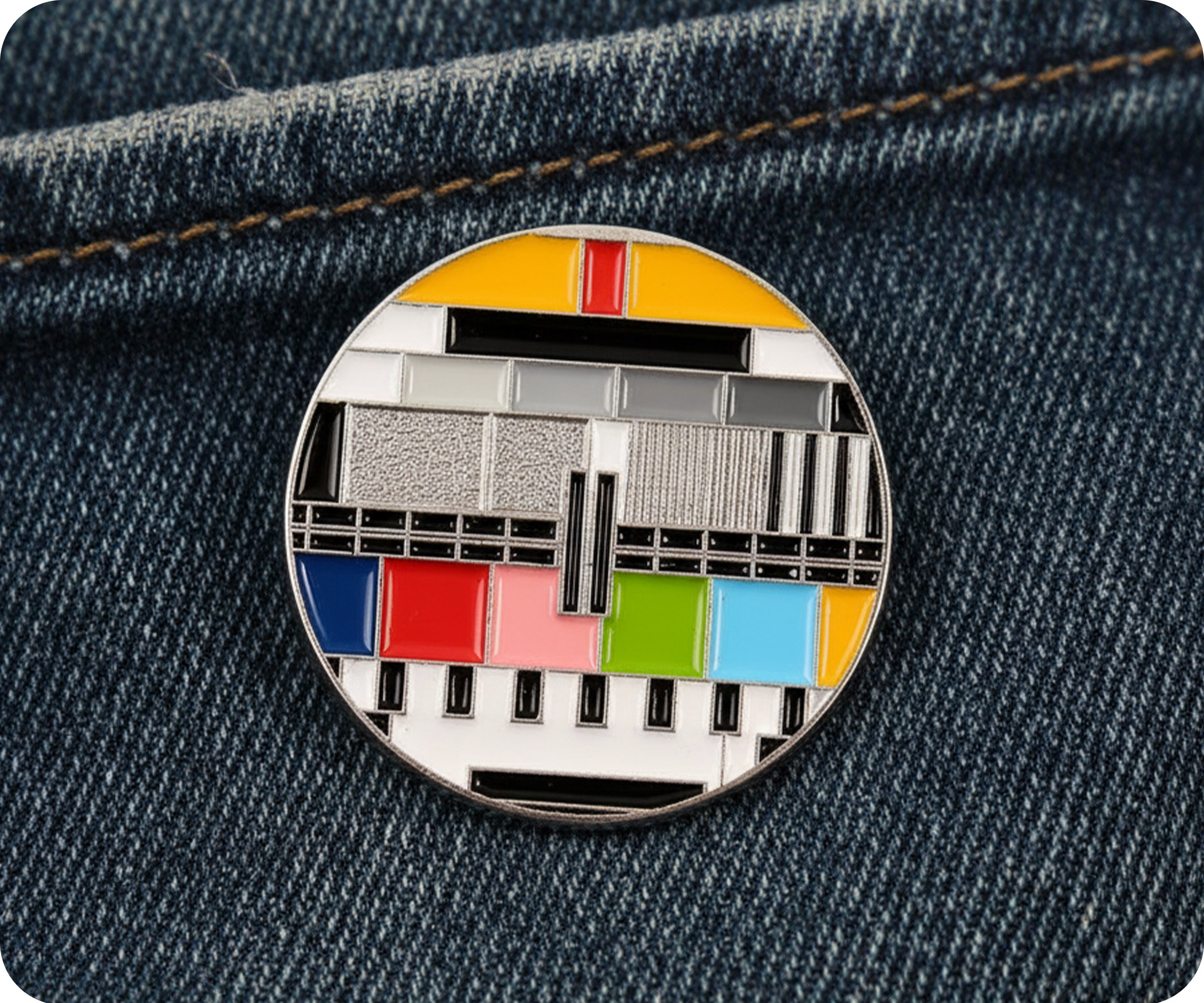 Round Vintage CRT TV Broadcast Colour Bars Pin Badge
