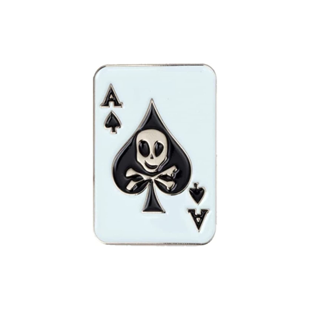 A pin badge featuring a black and white design of a skull inside a spade symbol, with the letter 'A' for ace. © Tigoli® 2026 All Rights Reserved Panda Loco Ltd  Imagen principal del producto